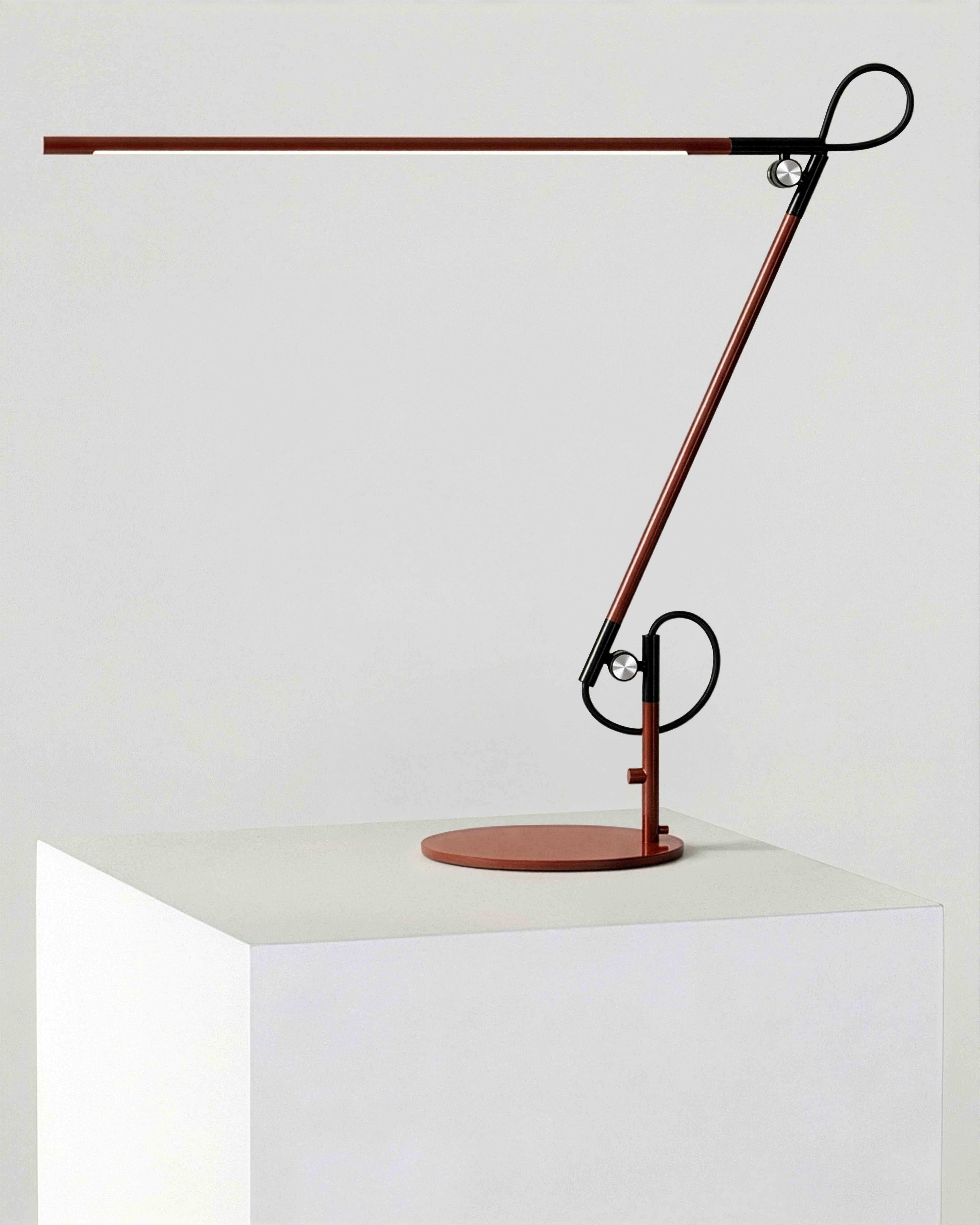 Axel Adjustable Table Lamp | Touch Sensor, 3 Color Temperatures