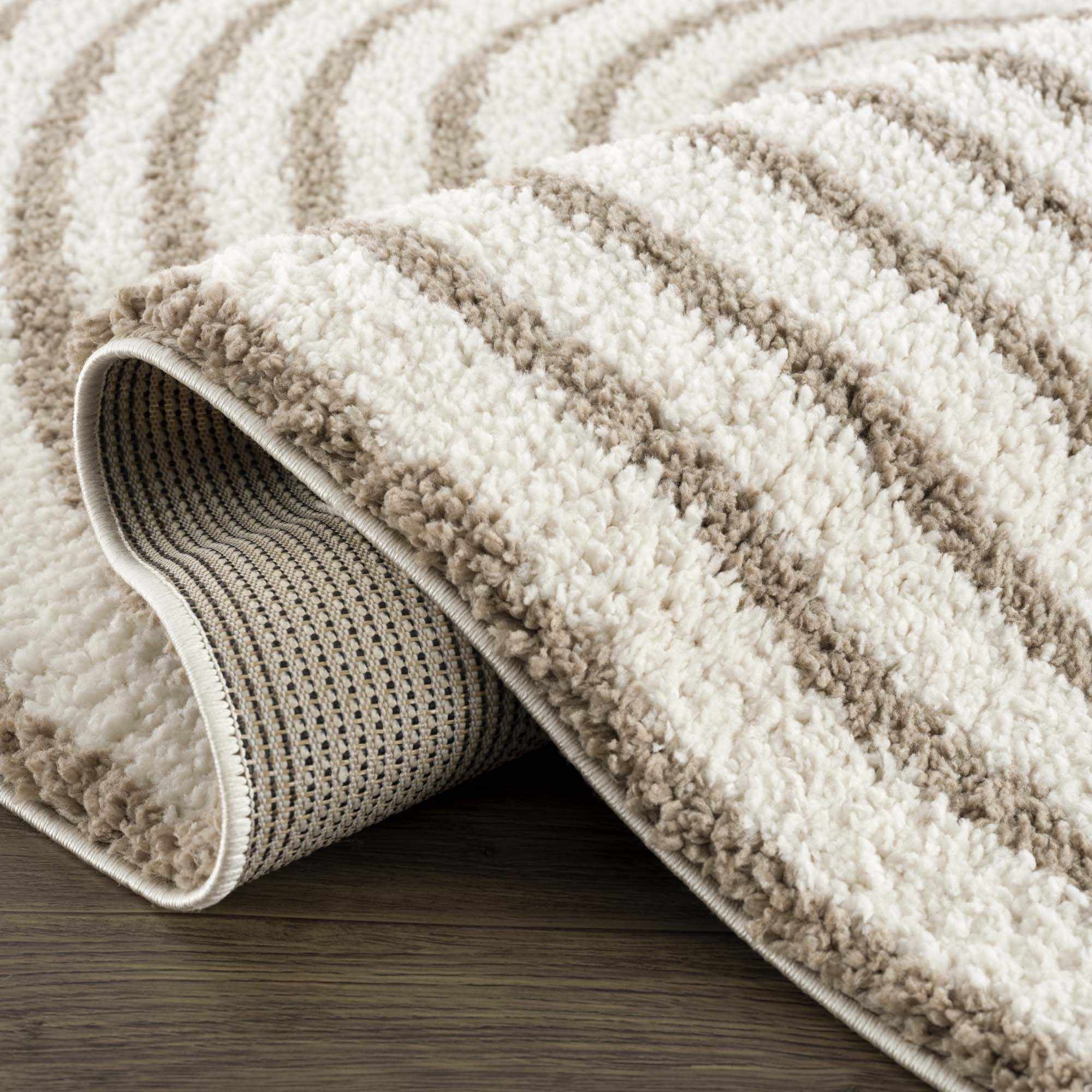 Bela Area Rug Plush Pile 100% Polyester Transitional Bohemian