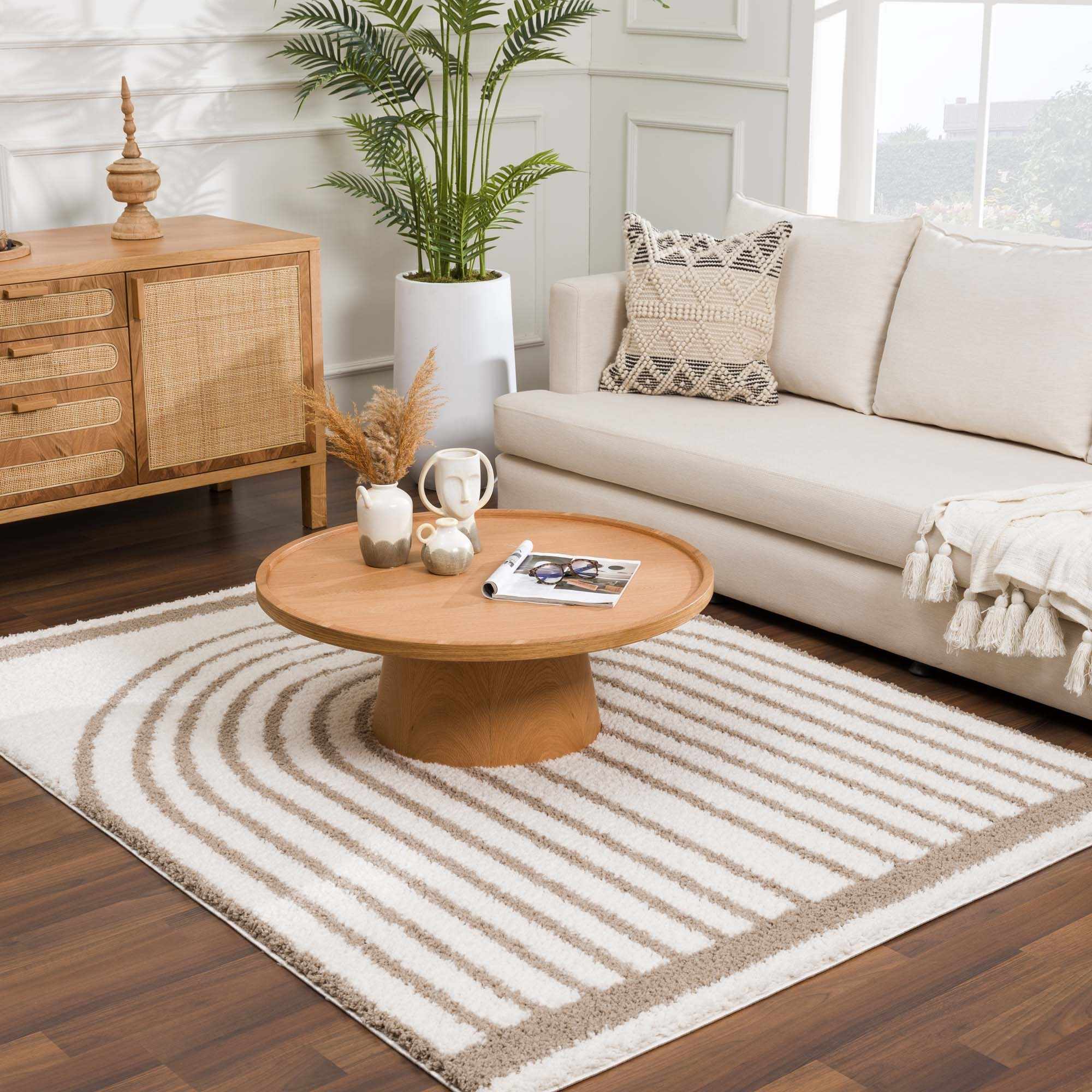Bela Area Rug Plush Pile 100% Polyester Transitional Bohemian