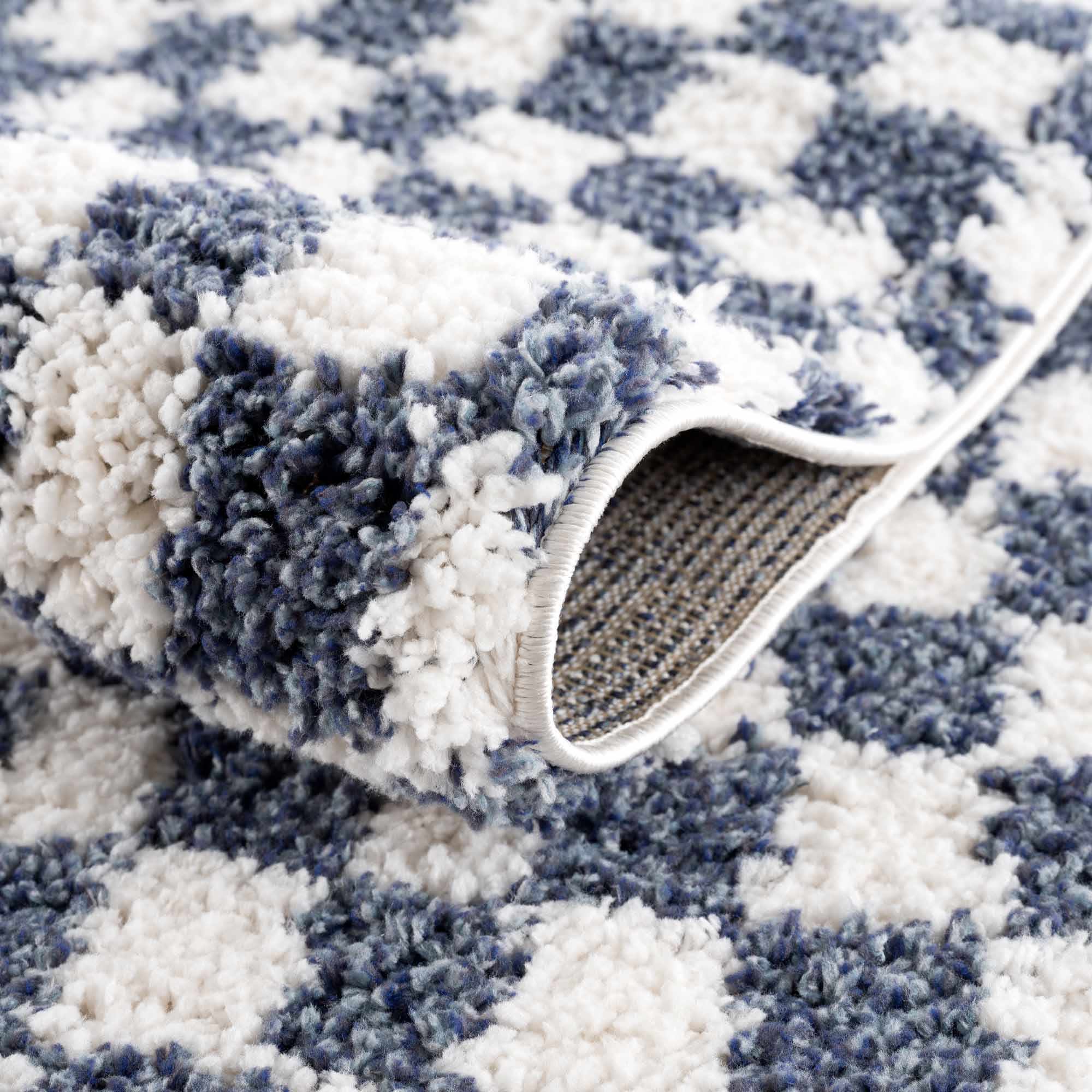 Breezy Blue & White Checkered Area Rug  Plush Polyester, Machine Woven