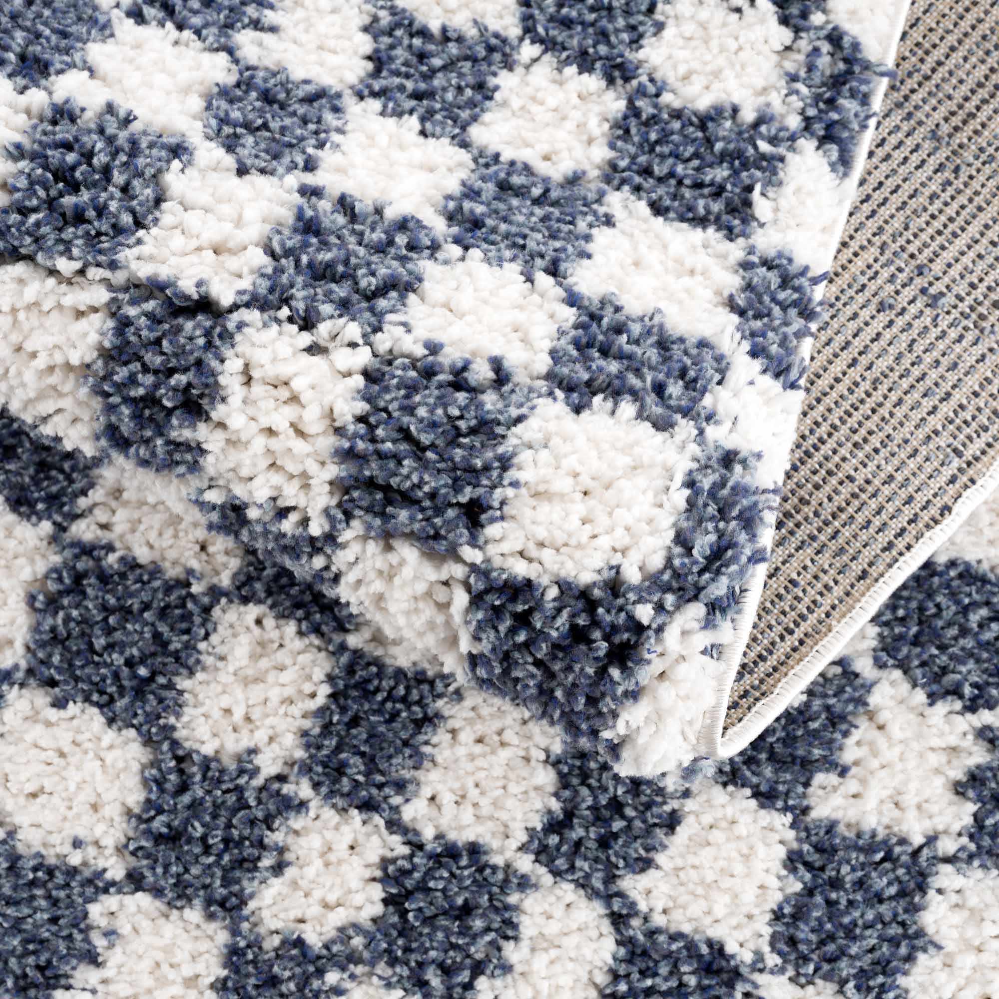 Breezy Blue & White Checkered Area Rug  Plush Polyester, Machine Woven