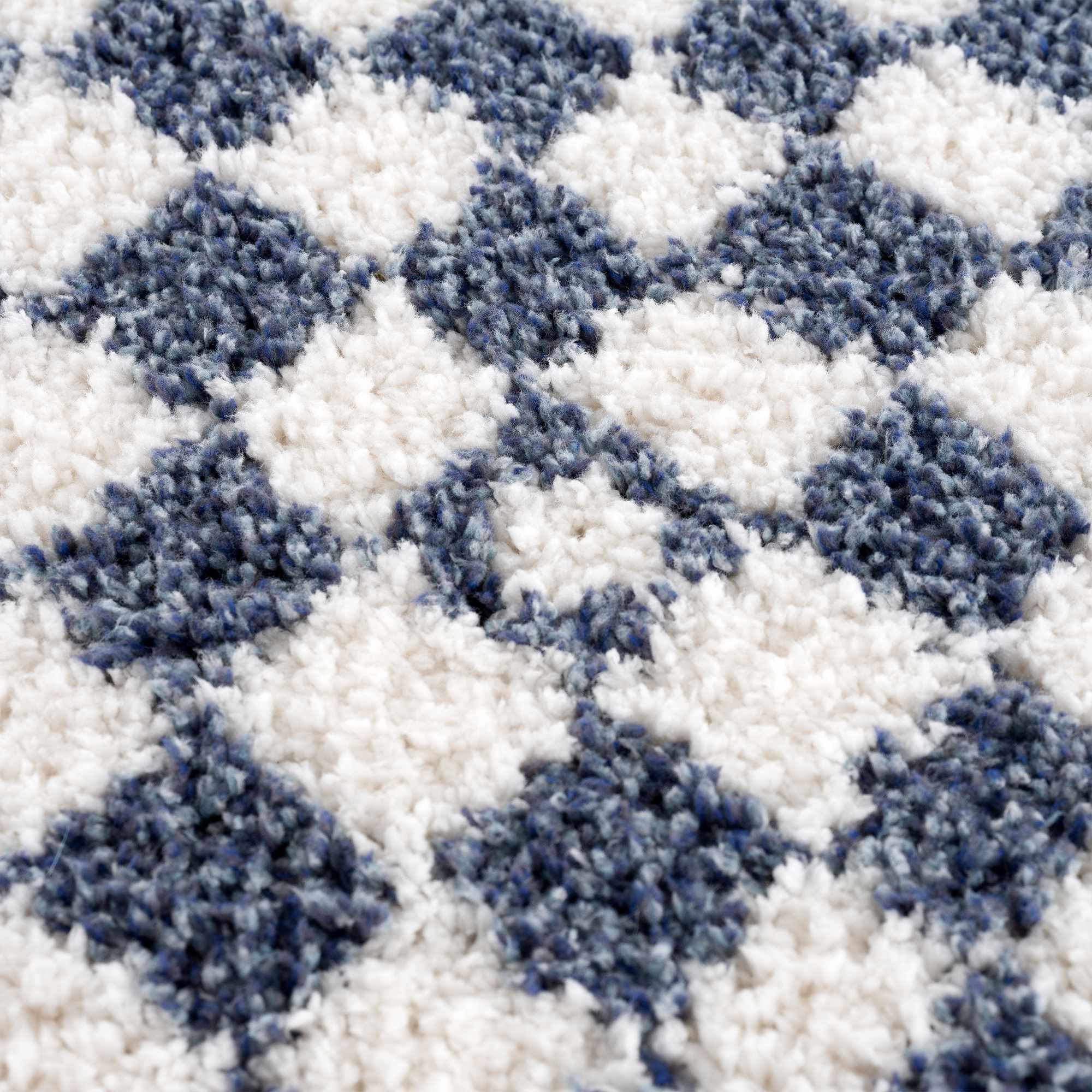Breezy Blue & White Checkered Area Rug  Plush Polyester, Machine Woven