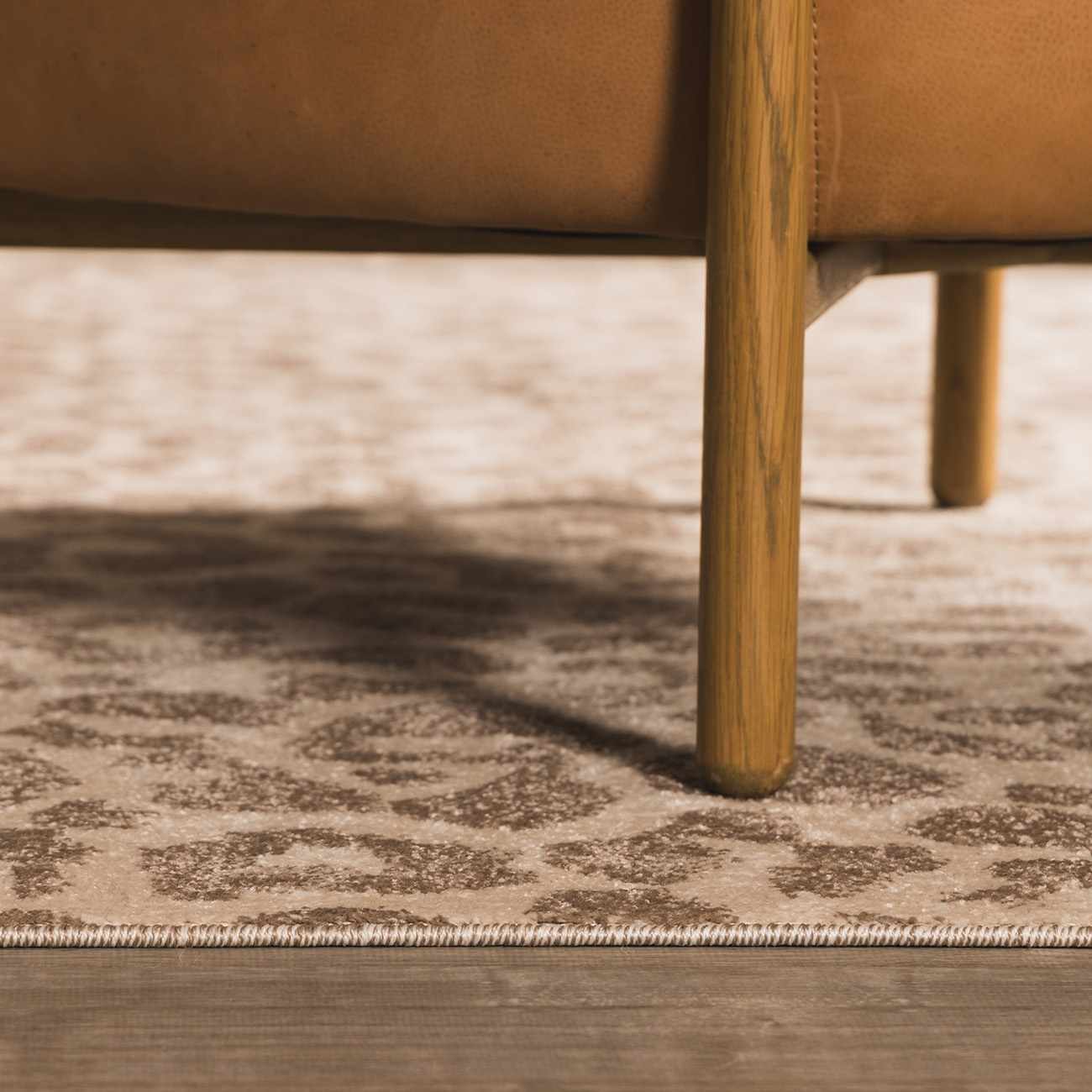 Bela Leopard Print Area Rug  Medium Pile  100% Polypropylene