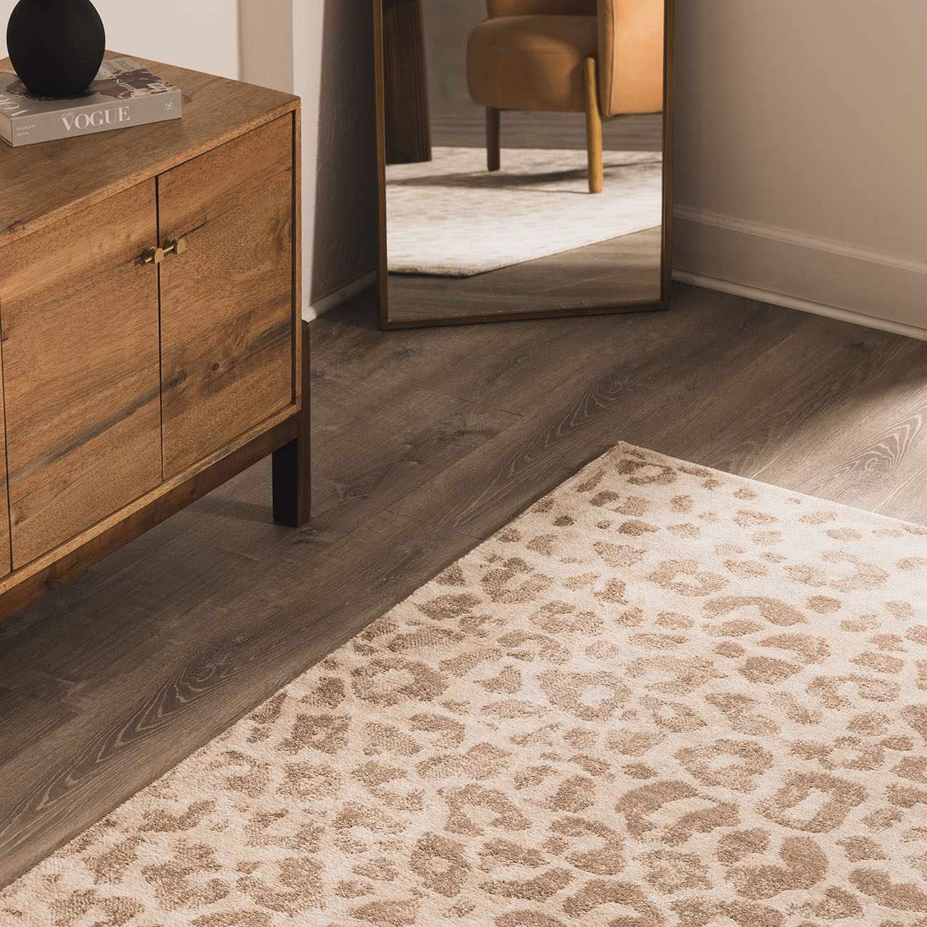 Bela Leopard Print Area Rug  Medium Pile  100% Polypropylene