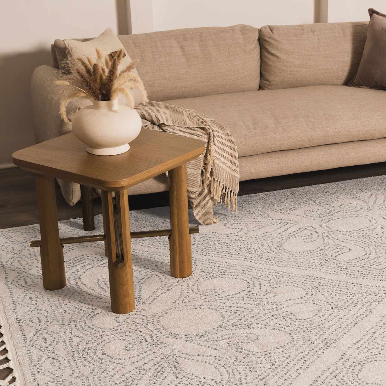 Bela Area Rug  Machine Woven  Medium Pile Polyester