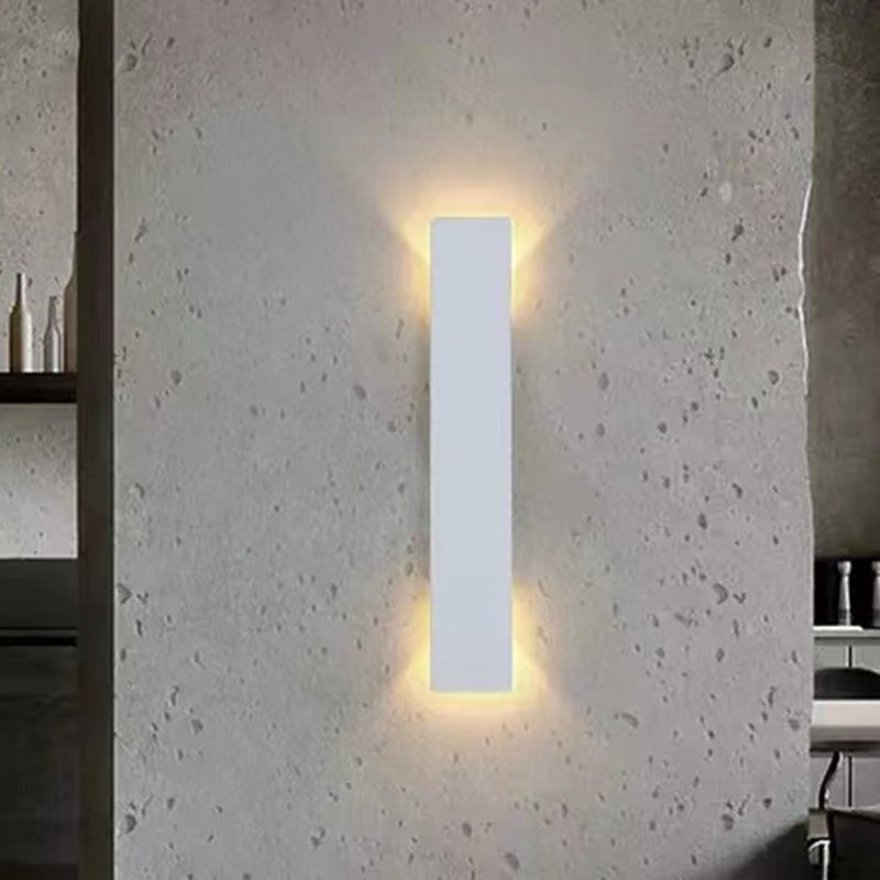 Contemporary Minimalist Waterproof LED Wall Sconce Lamp in Aluminum and Acrylic for Outdoor Patios