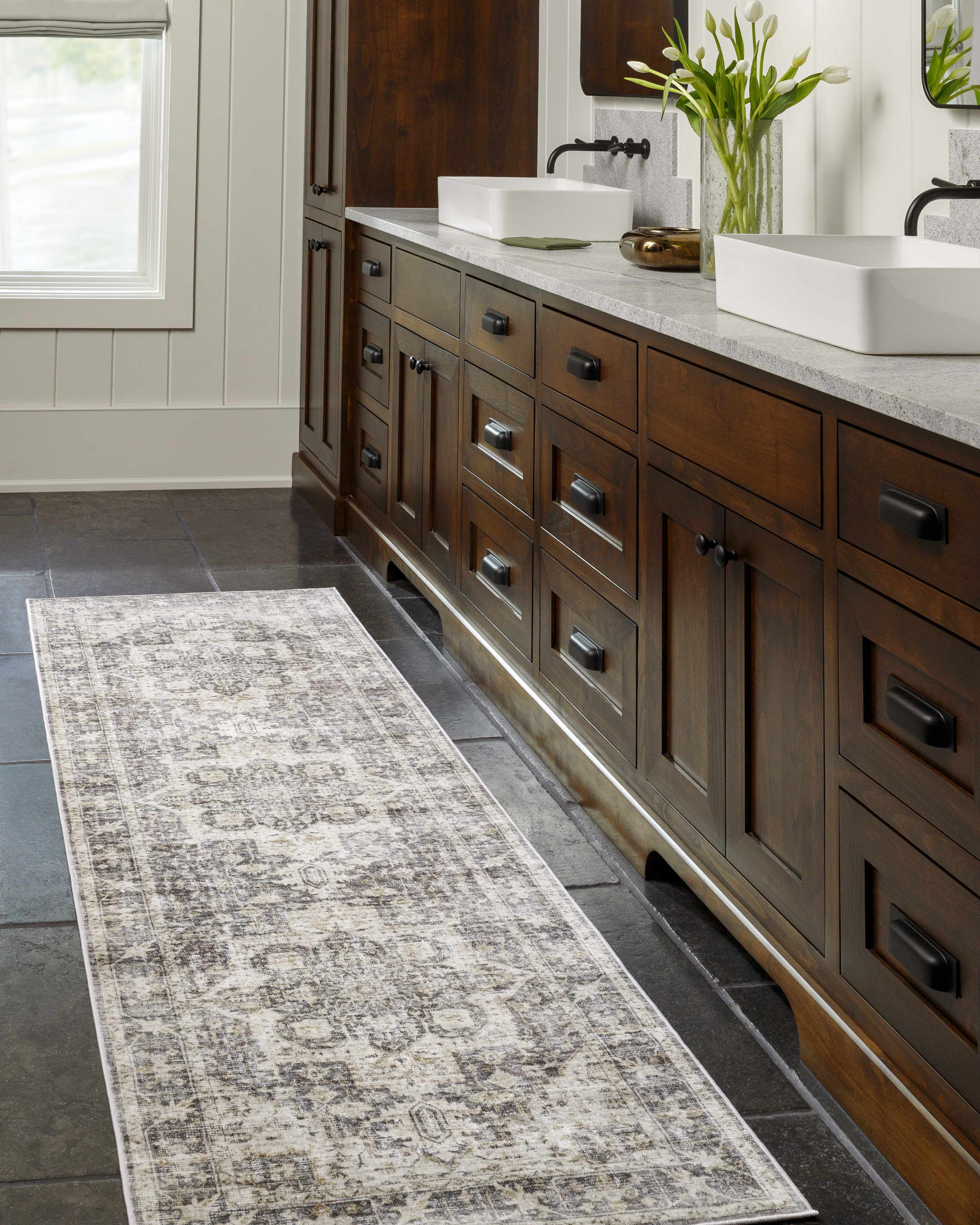 Bela Washable Area Rug  Low Pile  Machine Woven Polyester