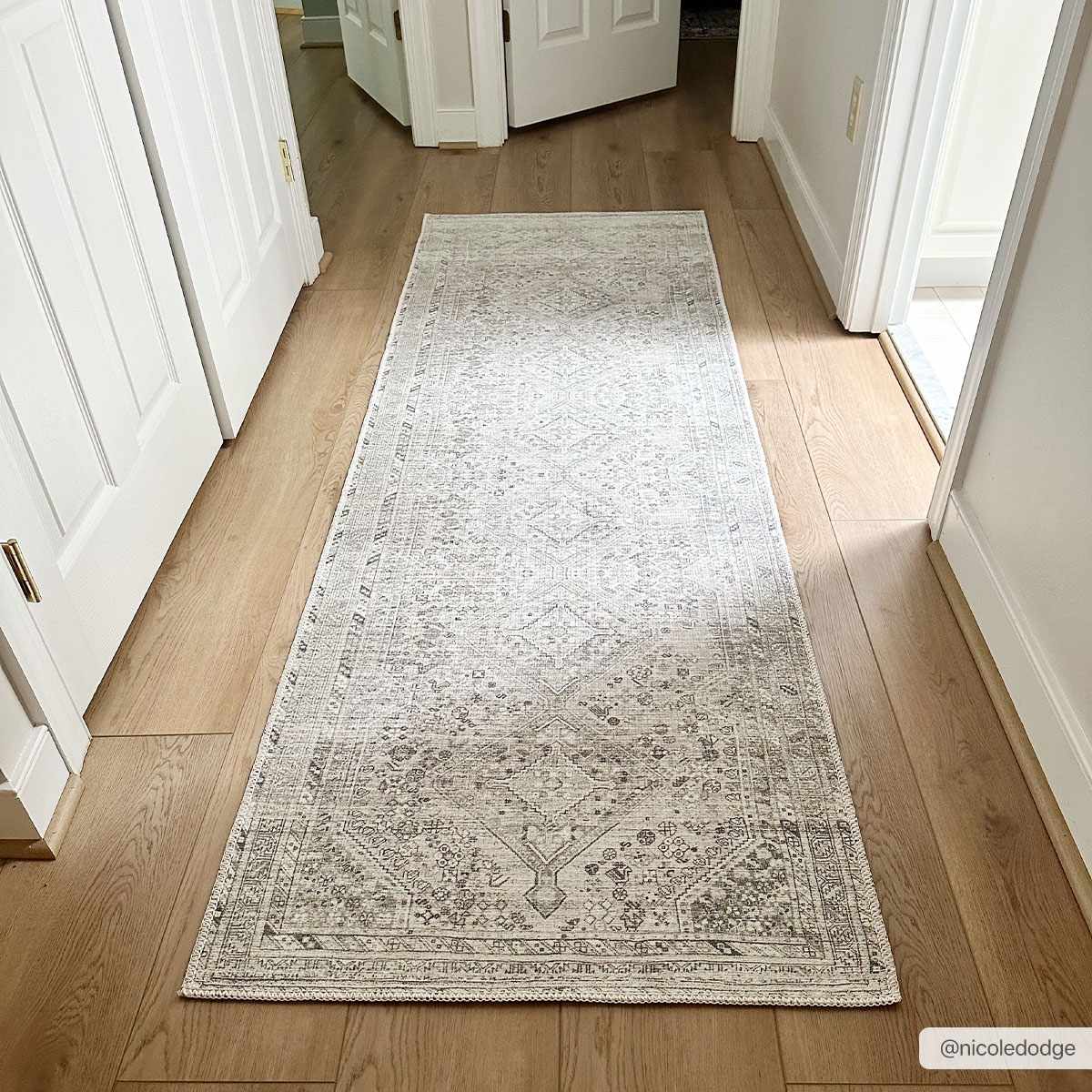 Bela Washable Rug  Machine Woven  Cream and Sage Design