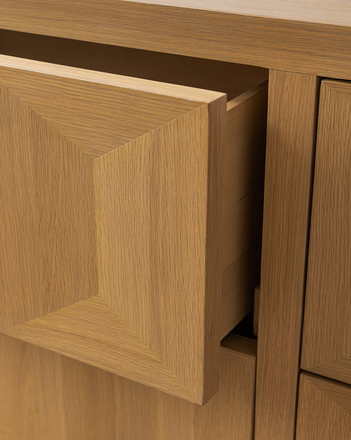 Bela 6-Drawer Dresser White Oak with Spacious Storage