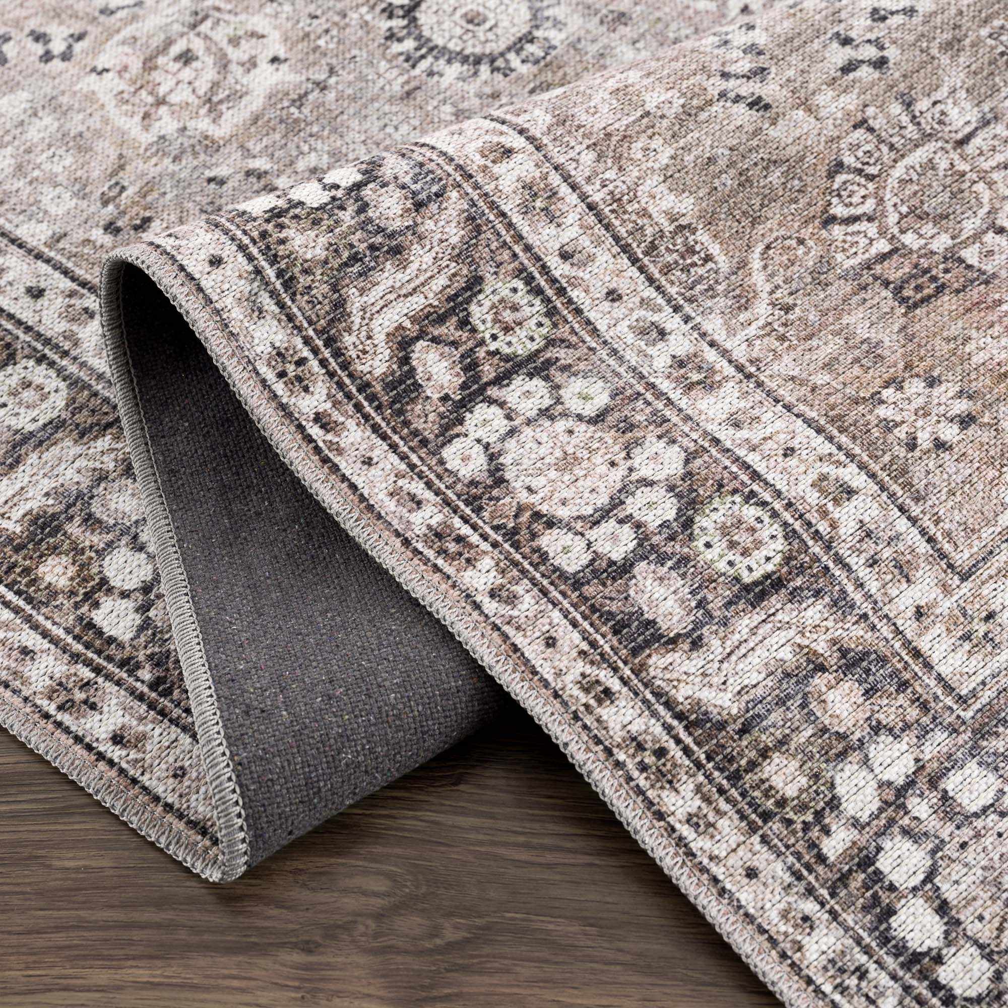 Gryo Washable Rug  Machine Woven, Pet Friendly, Traditional Style
