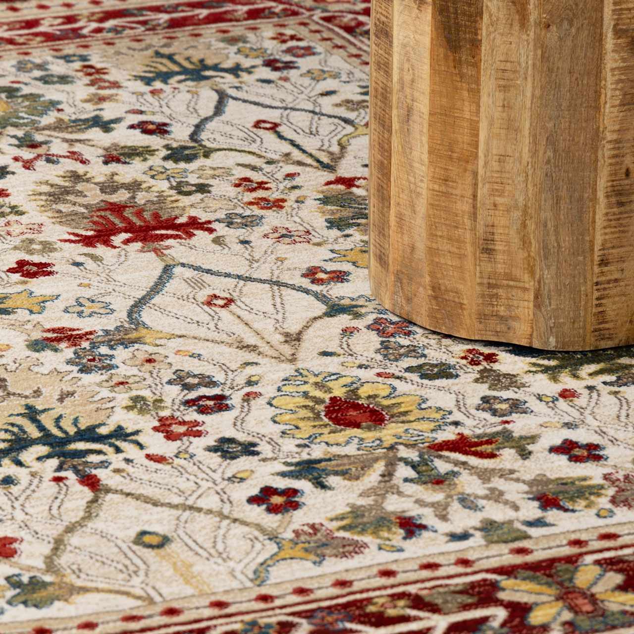 Nox White/Red Damask Area Rug  Machine Woven, Medium Pile