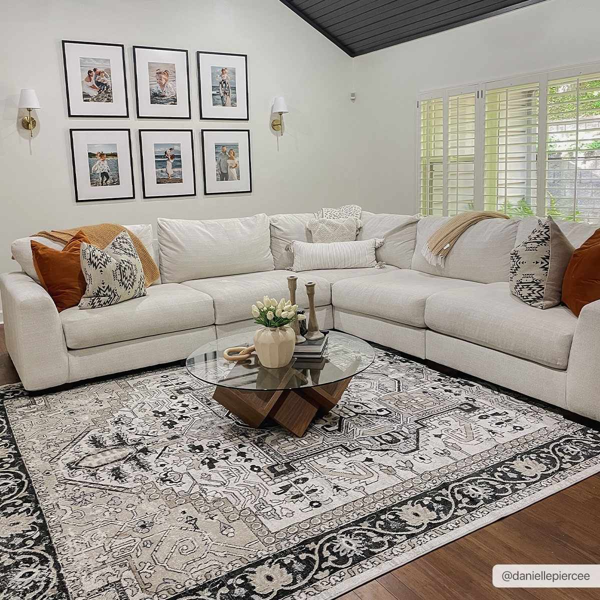 Cavara Area Rug  Washable  Traditional Style, Low Pile