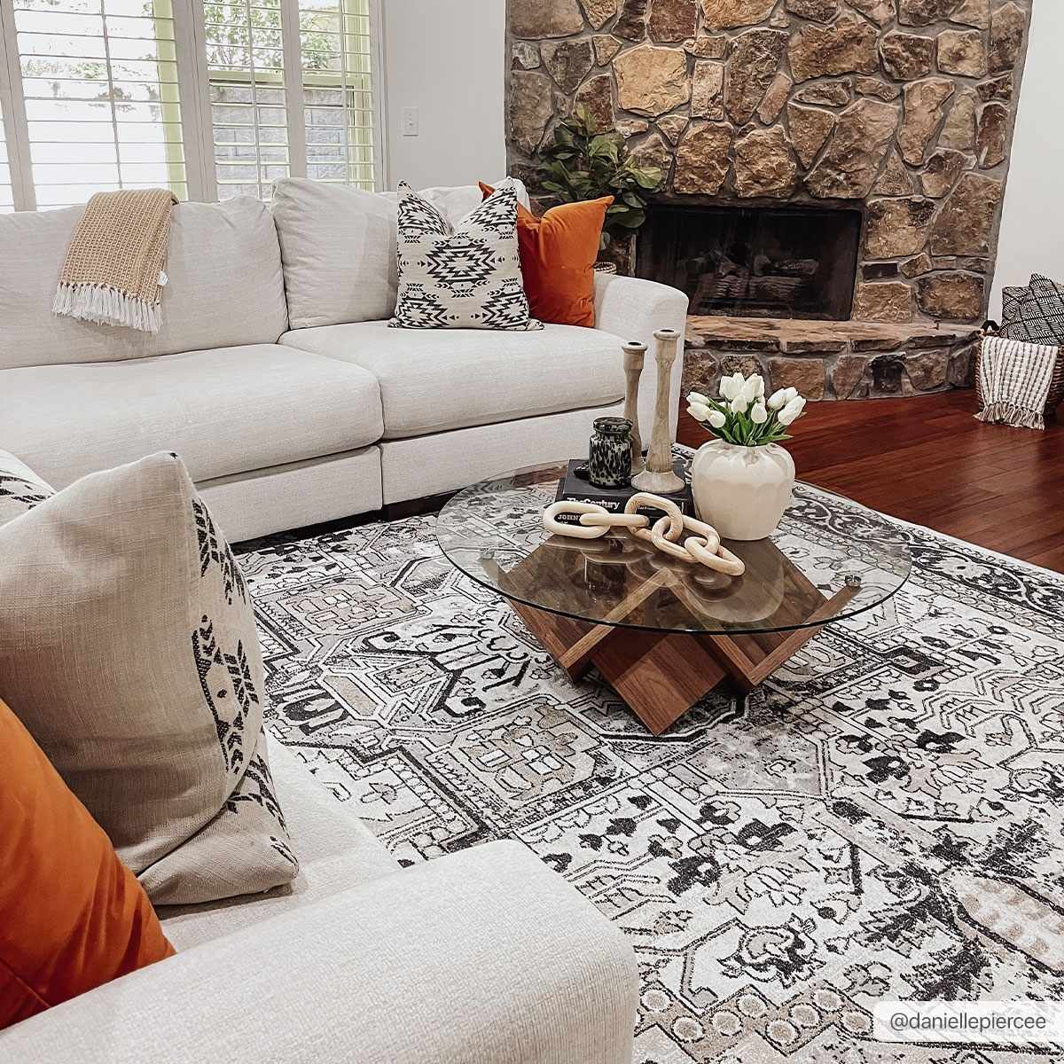 Cavara Area Rug  Washable  Traditional Style, Low Pile