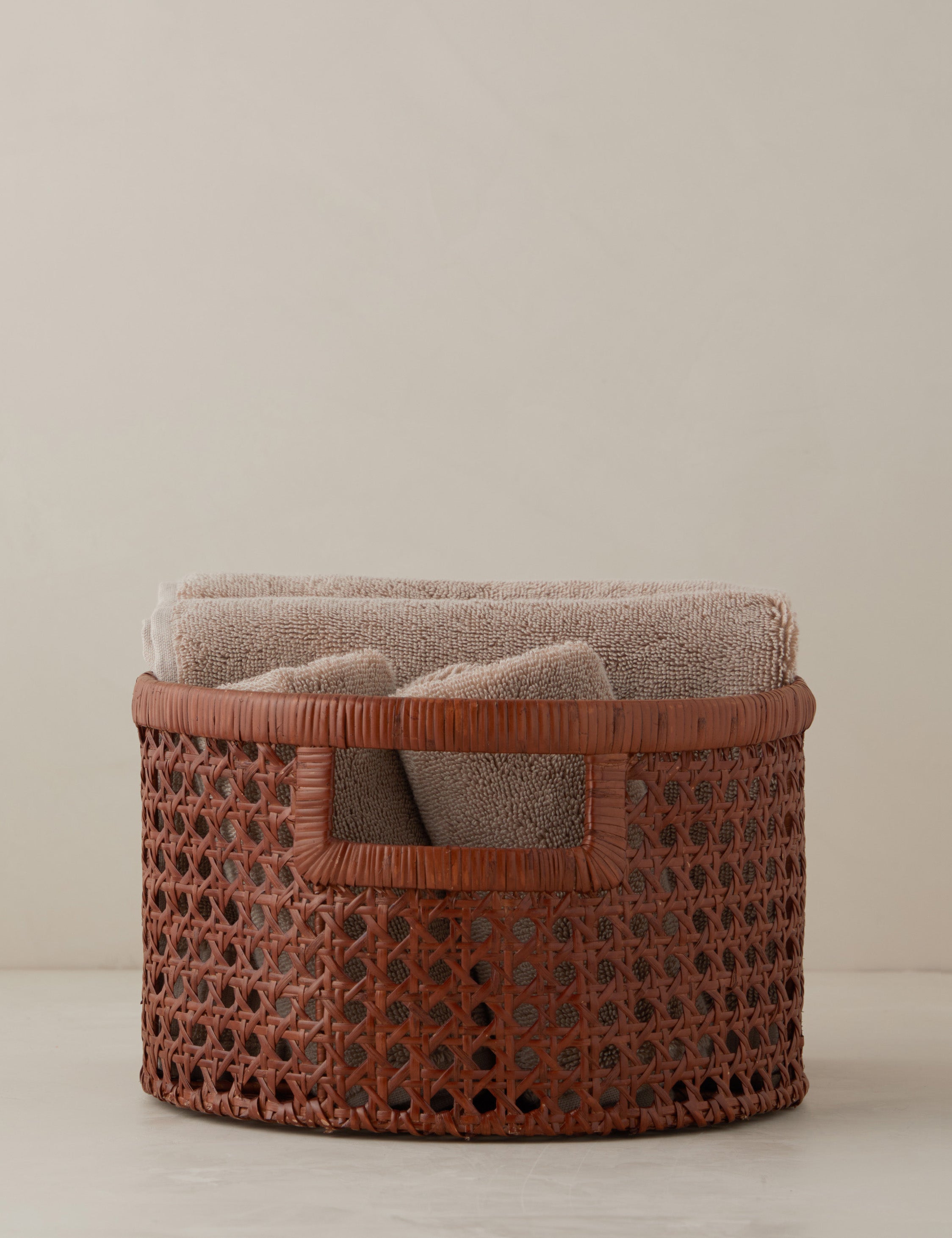 Bela Cane Basket | Flat-Back Design, Front-Facing Handle