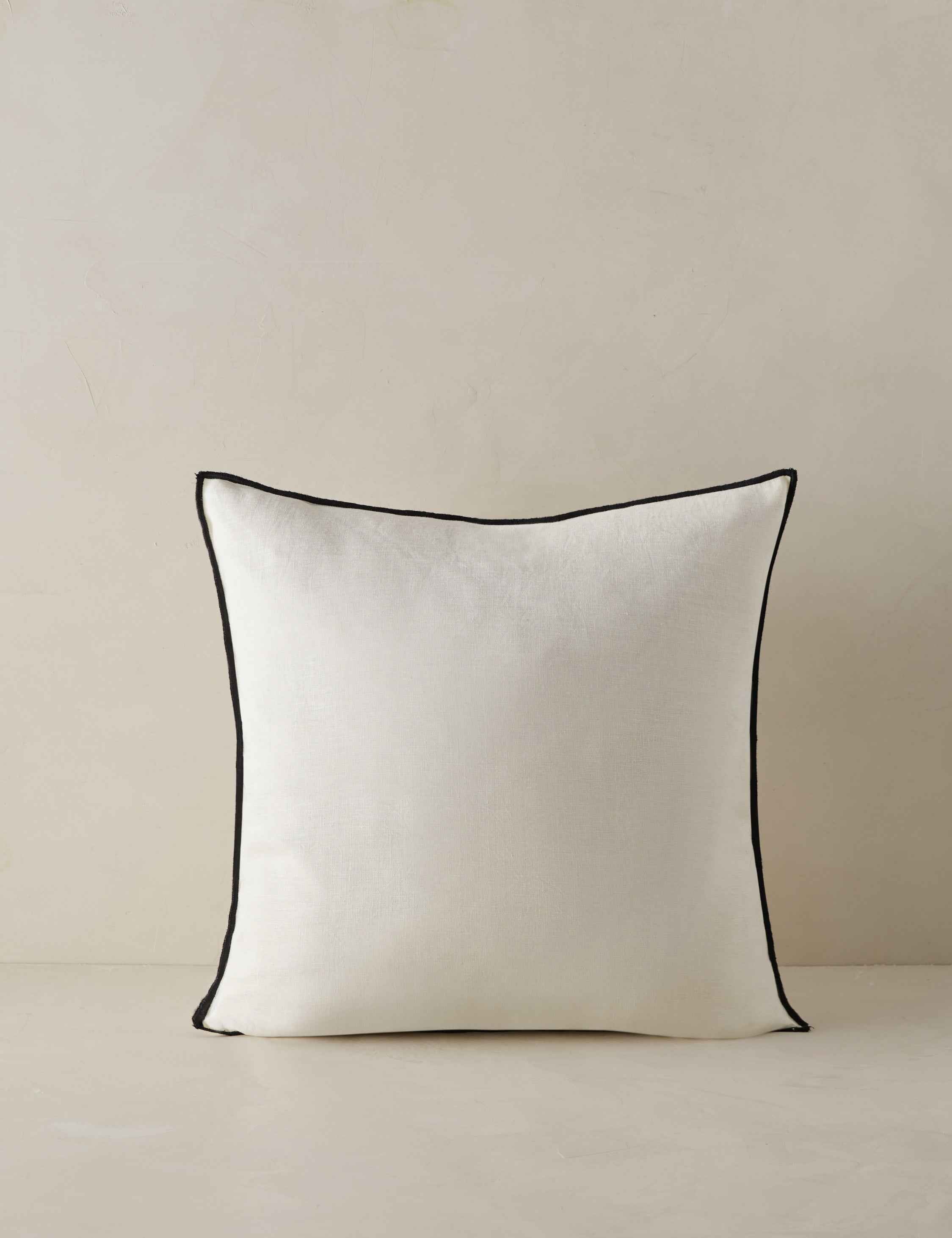 Cleo Linen Pillow | Contrast Piping, Two-Tone Design