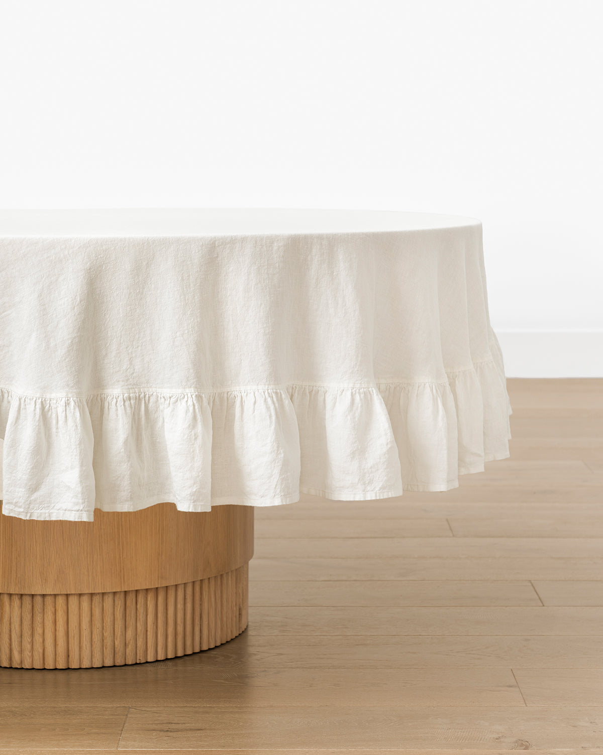 Cielo Tablecloth Linen Ruffle Design  Natural Texture