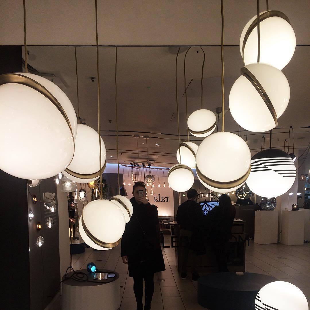 Lira Hanglamp | Acryl met Messing Accenten, Verstelbare Kabel