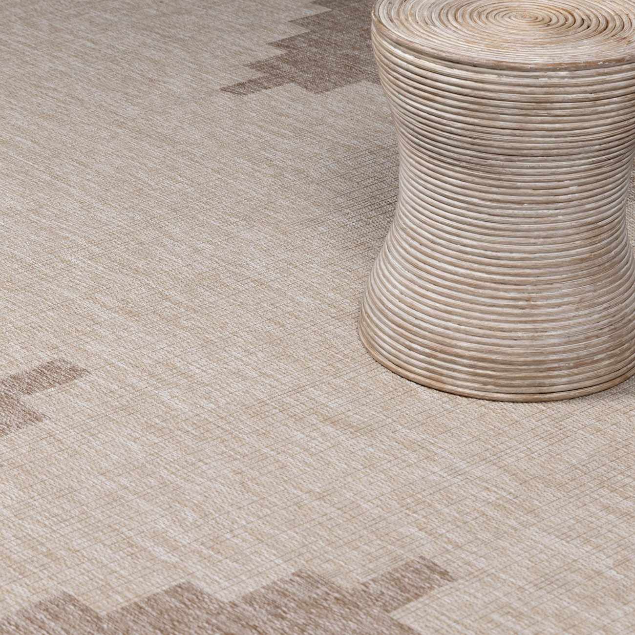 Bela Outdoor Rug  Aztec Geometric Pattern, 100% Polypropylene