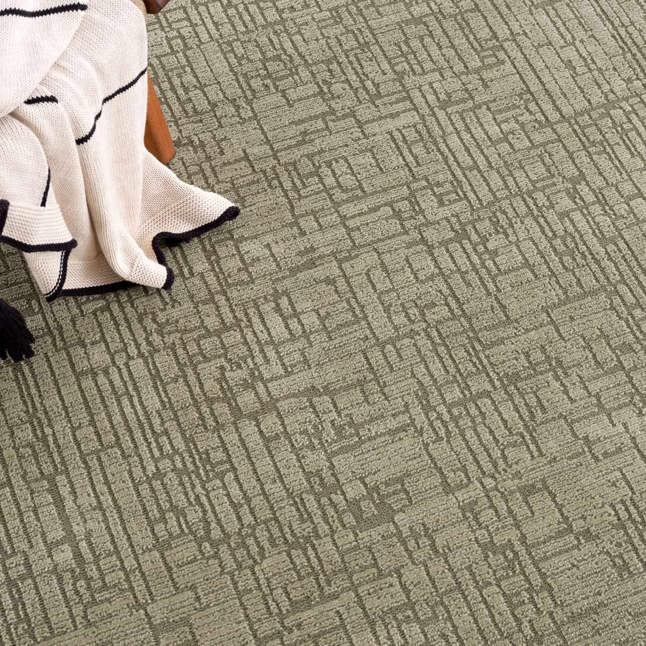 Luxe Leanna Area Rug  Machine Washable Polyester, Solid Green