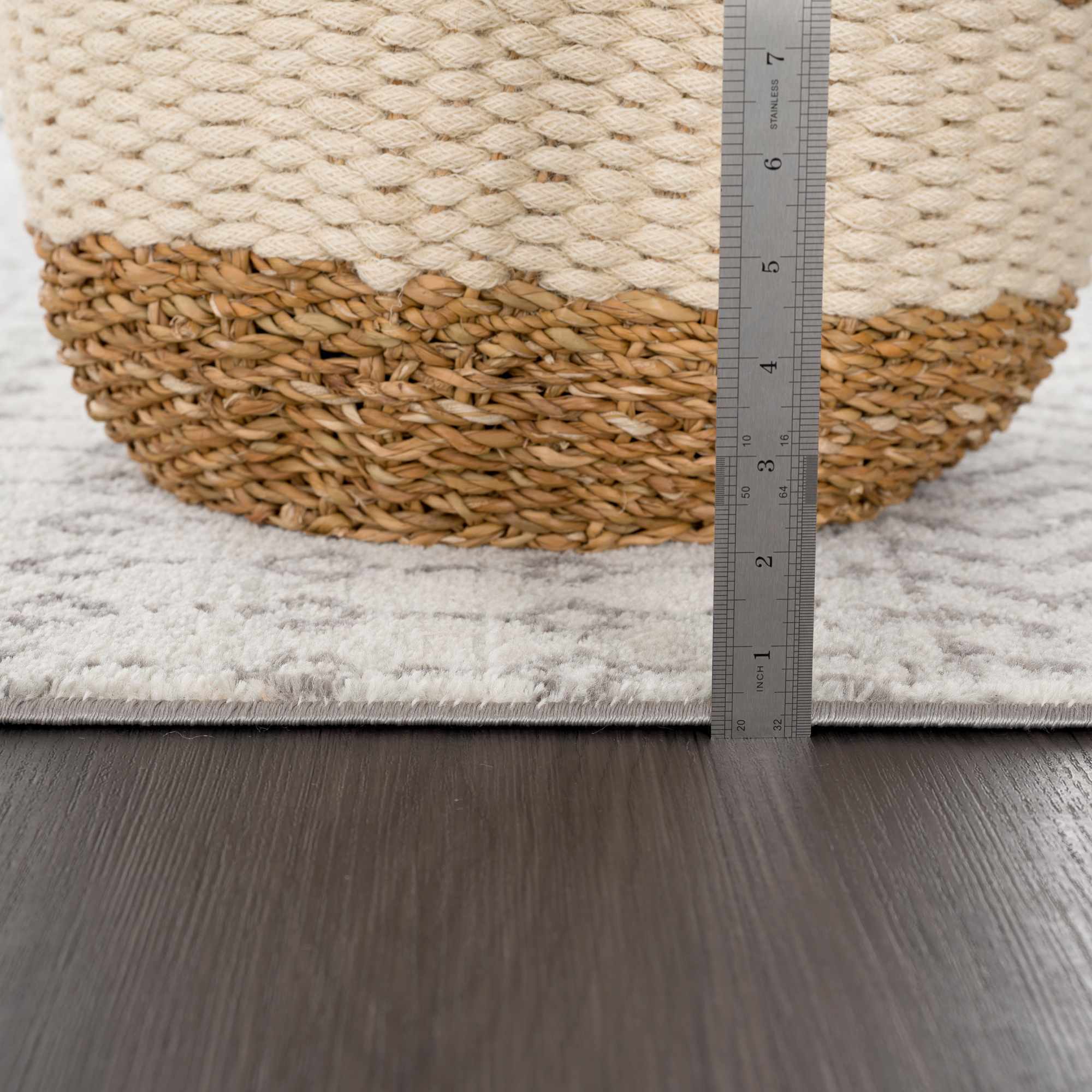 Bello Area Rug  Gray Trellis Pattern  Medium Pile Polypropylene