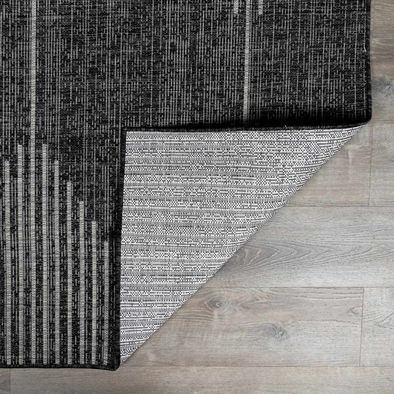 Sierra Outdoor Area Rug  Machine Woven, Easy to Clean