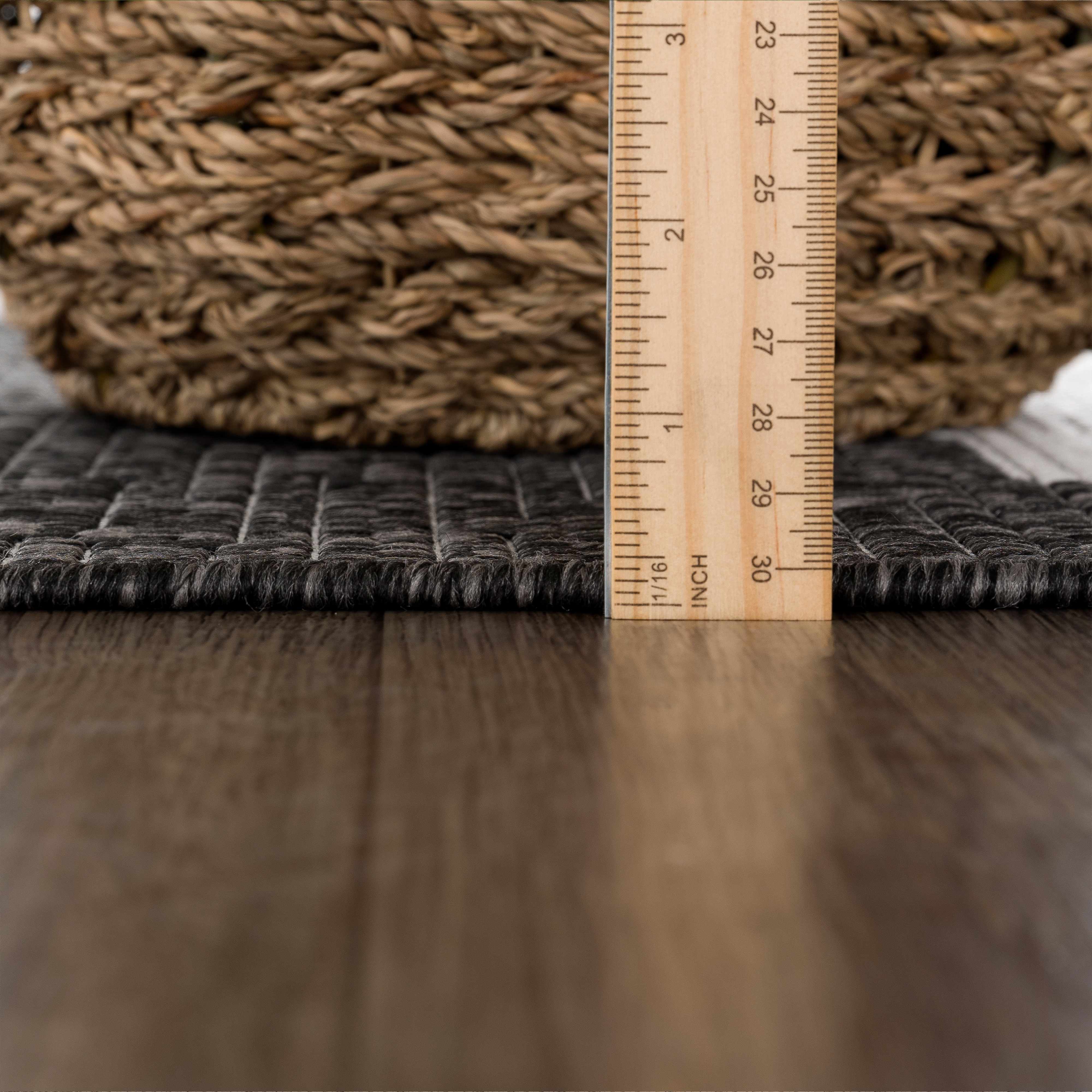 Bello Outdoor Rug  Aztec Design, 100% Polypropylene