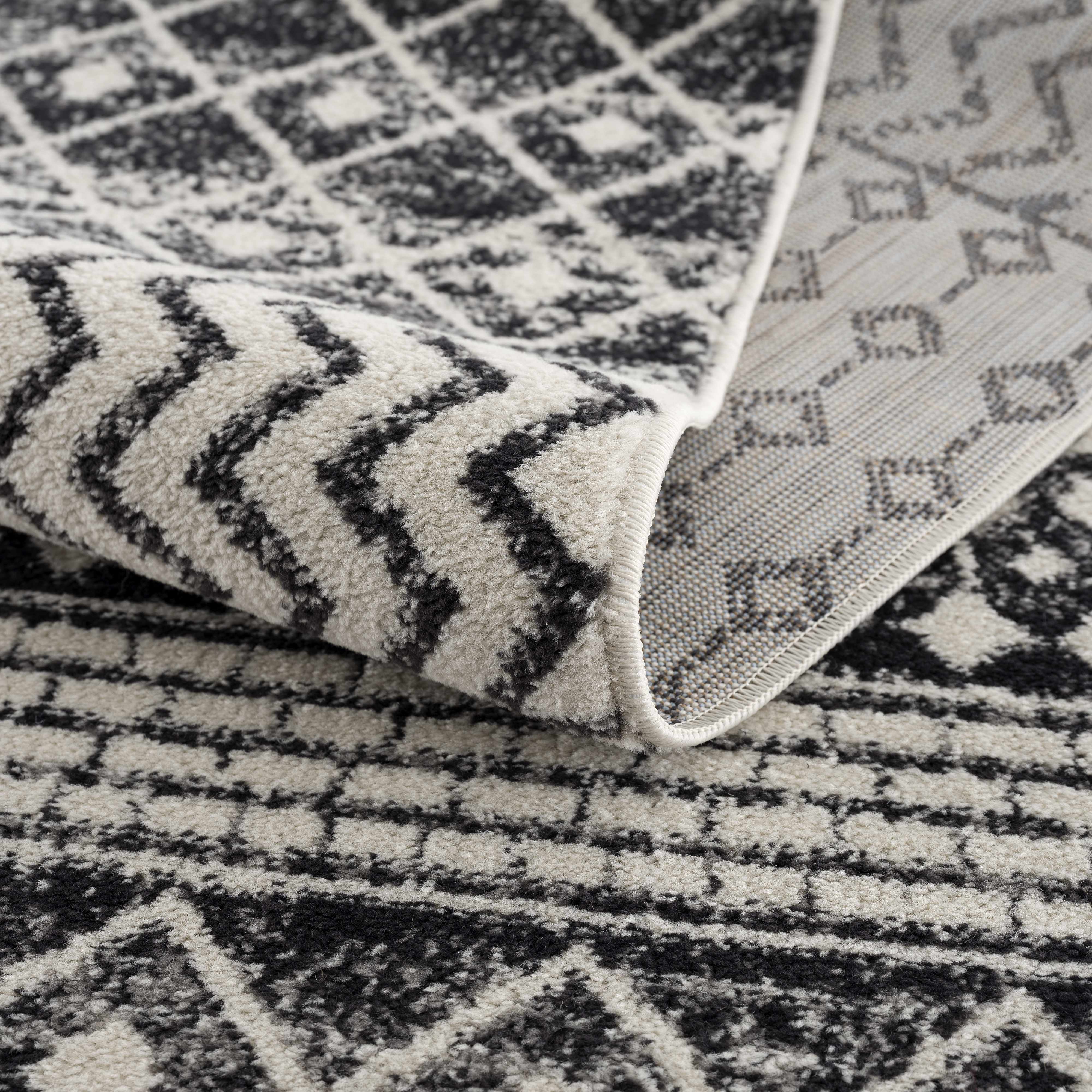 Belo Constantin Area Rug  Machine Woven, Black & White Design