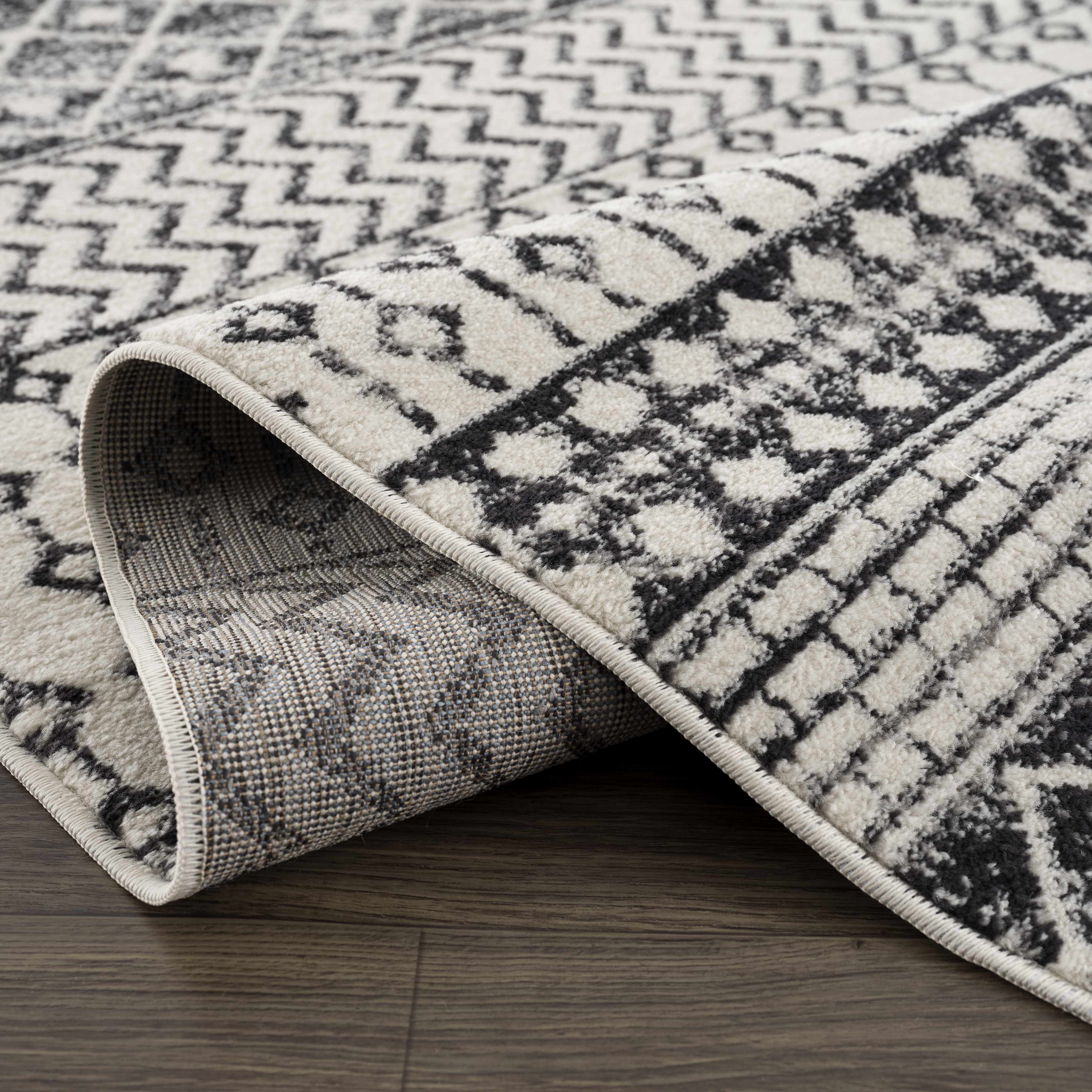 Belo Constantin Area Rug  Machine Woven, Black & White Design