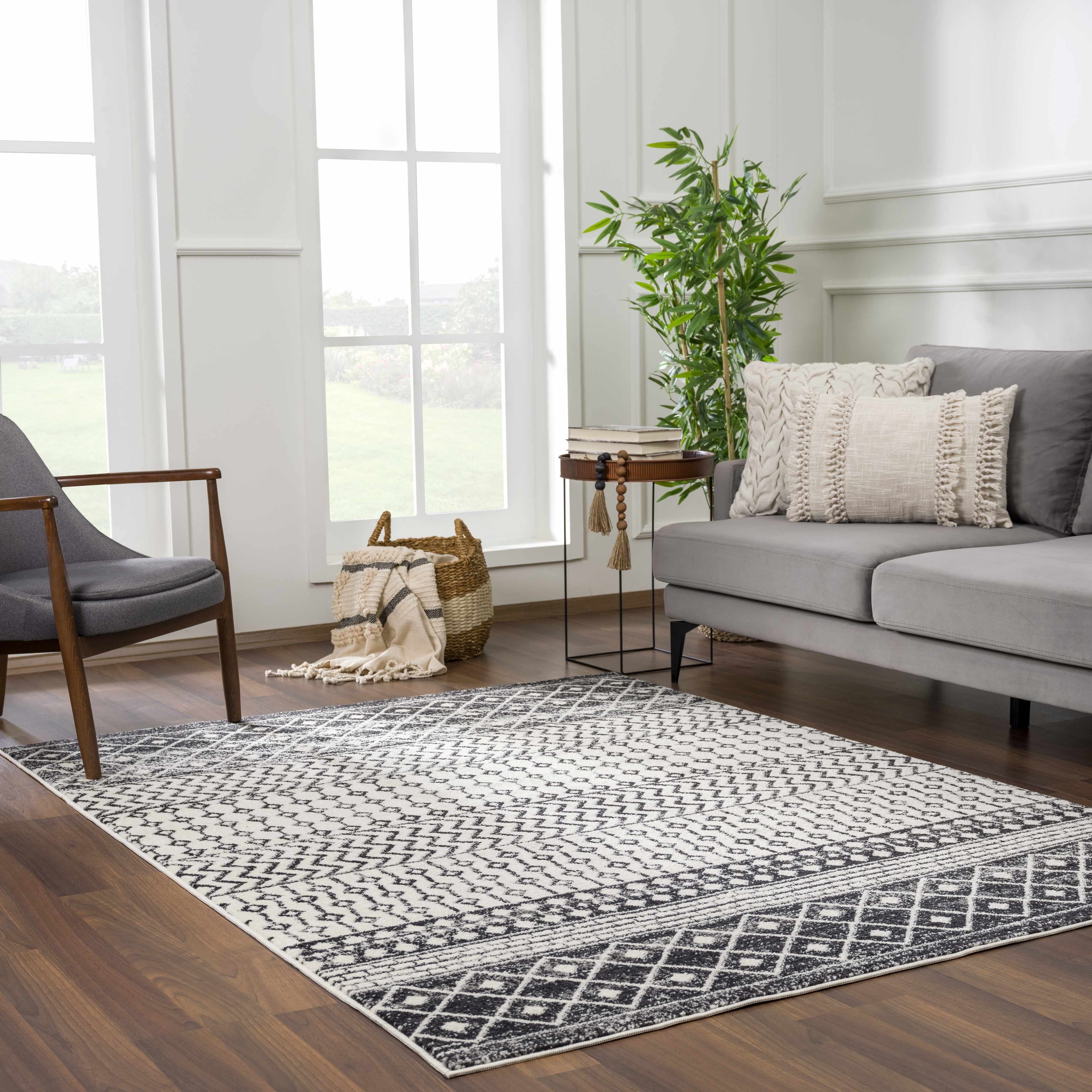 Belo Constantin Area Rug  Machine Woven, Black & White Design