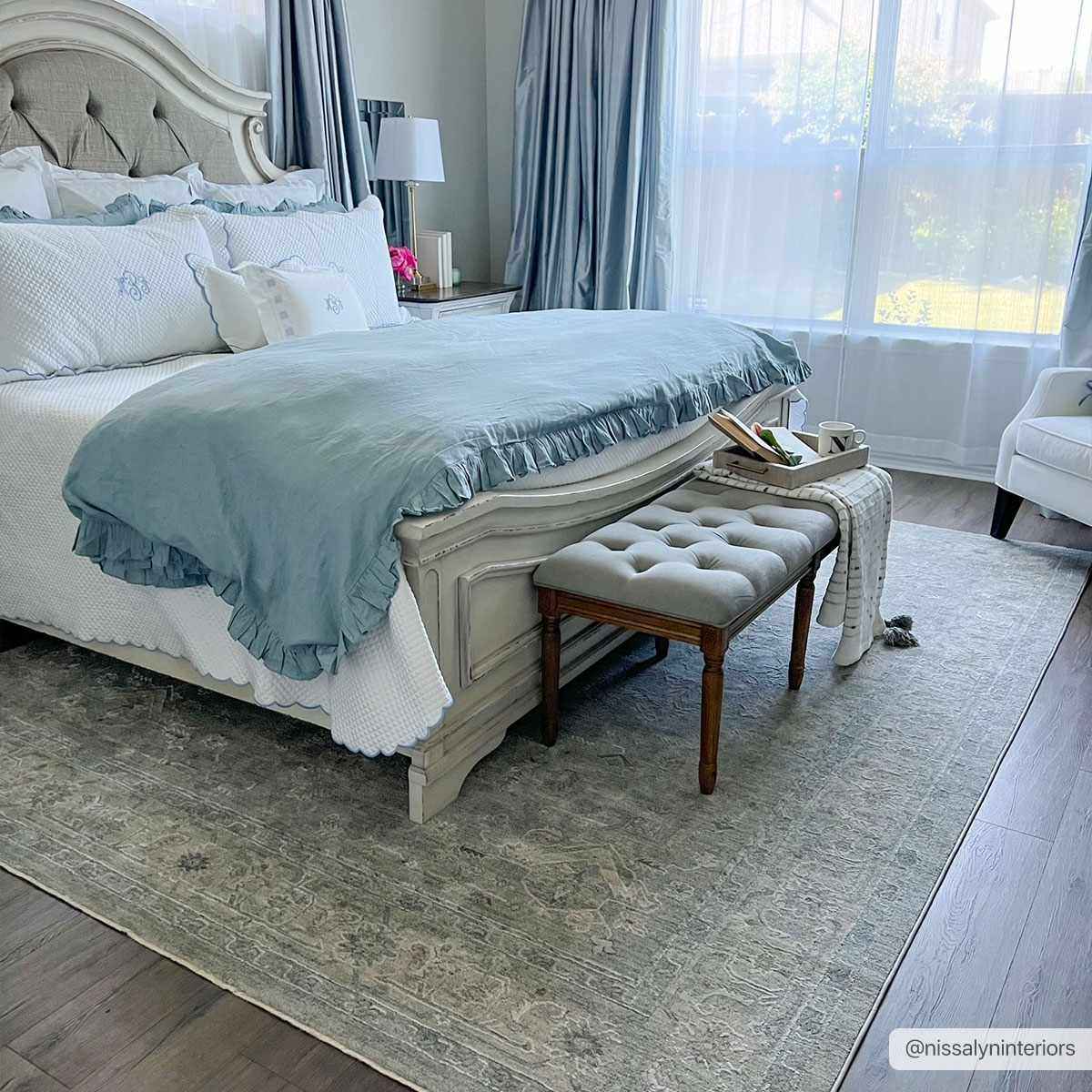 Bello Luxe Statement Rug  Medium Pile  Machine Woven