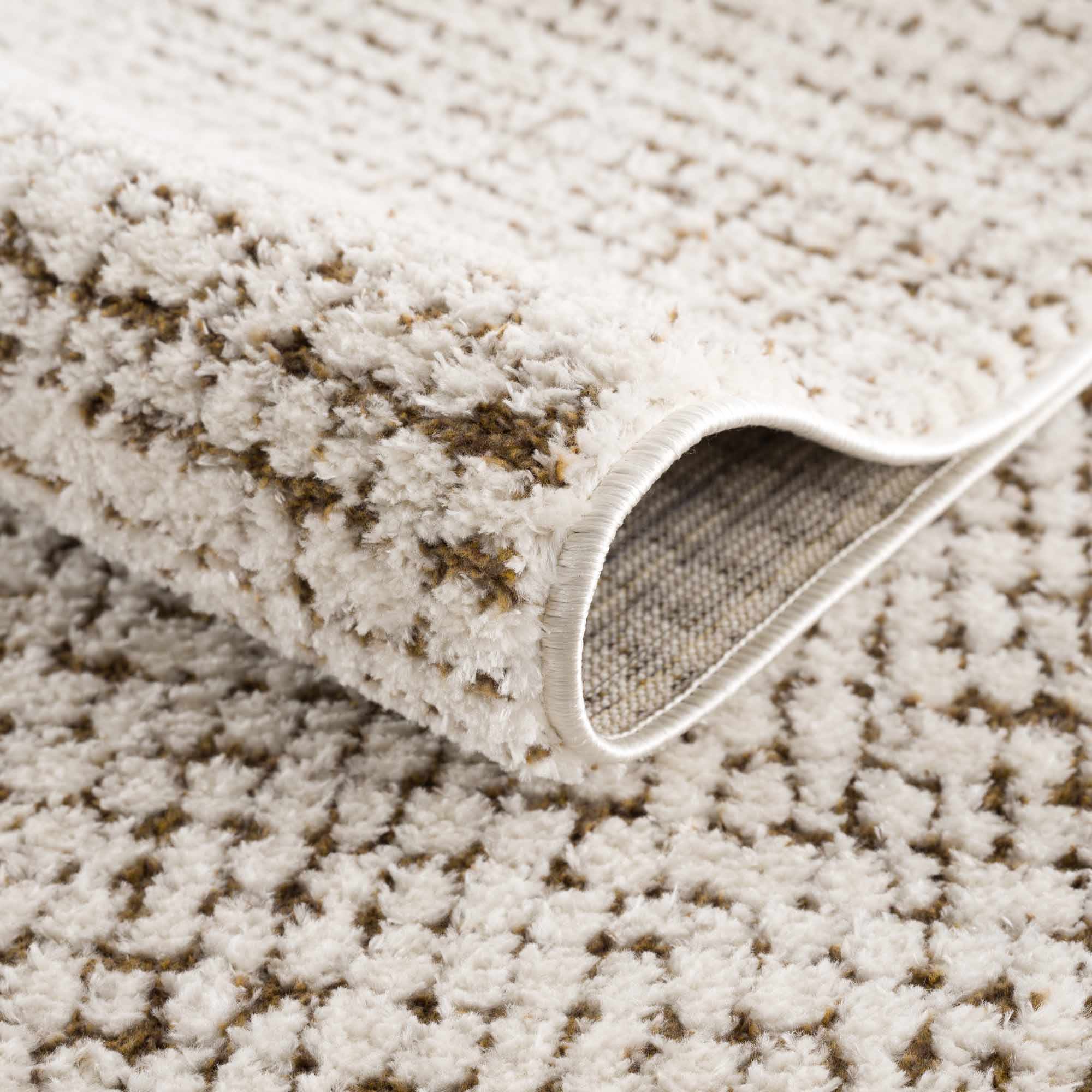 Bela Area Rug  High Pile, Machine Woven Polyester, Contemporary