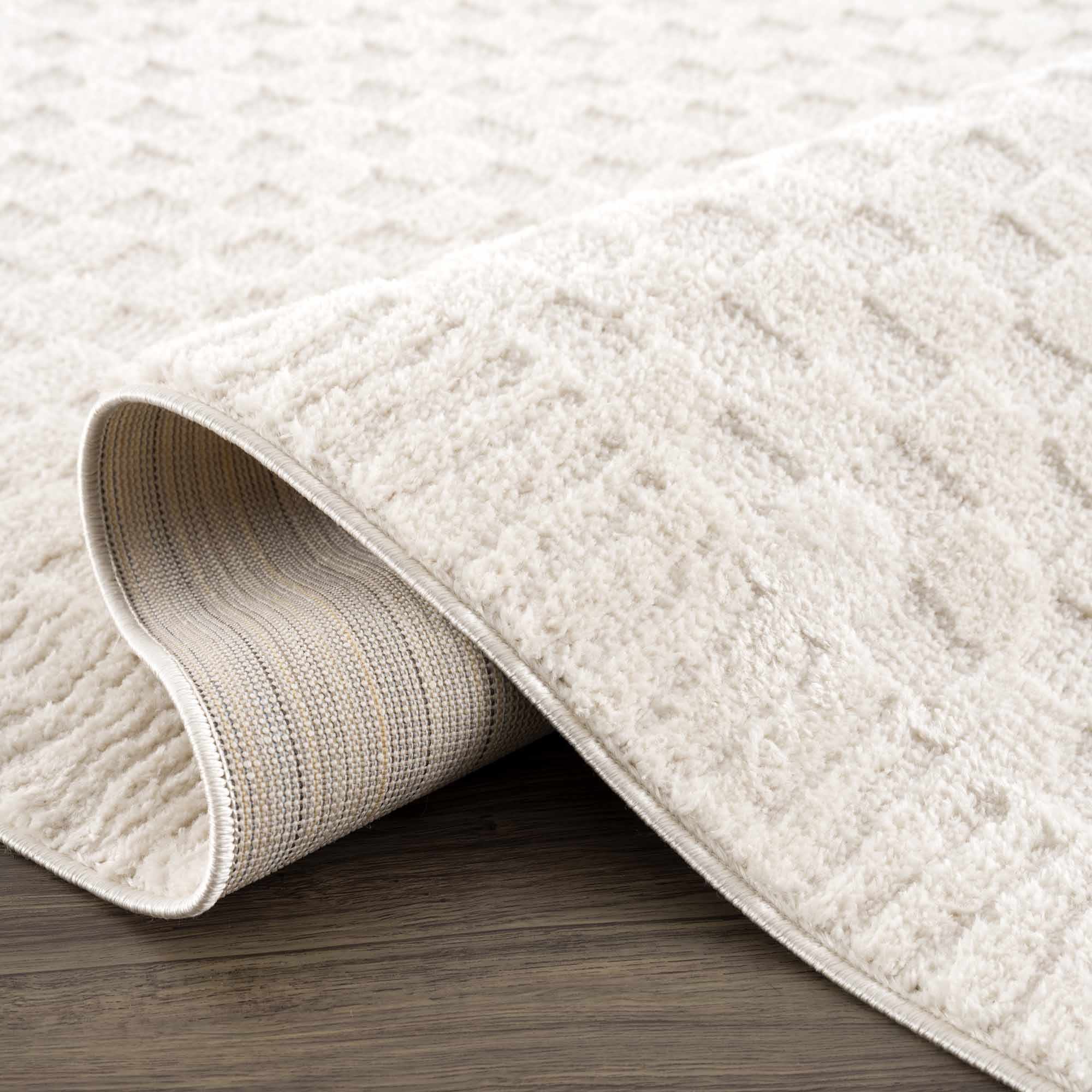 Luna Checkered Area Rug  High Pile  100% Polyester