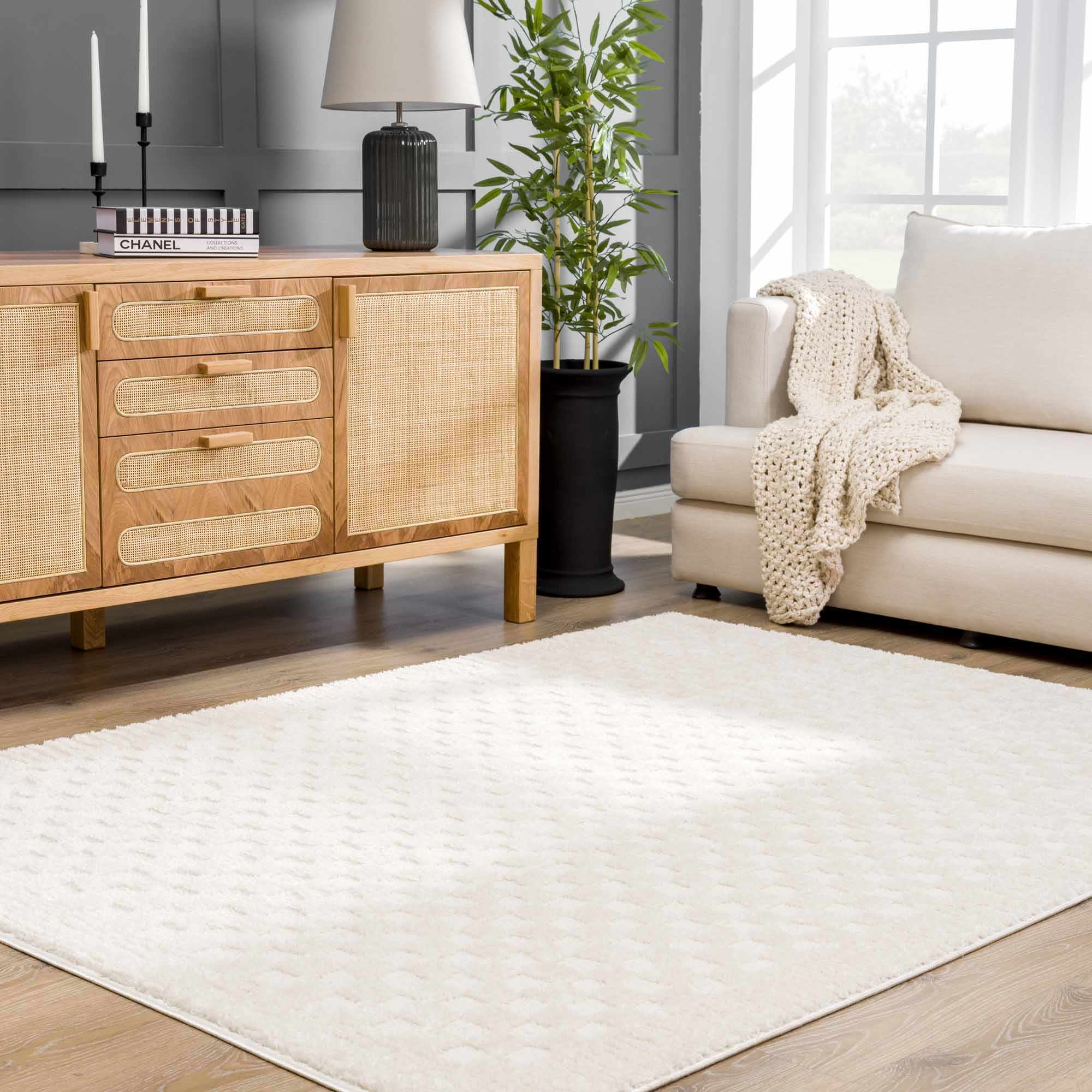 Luna Checkered Area Rug  High Pile  100% Polyester