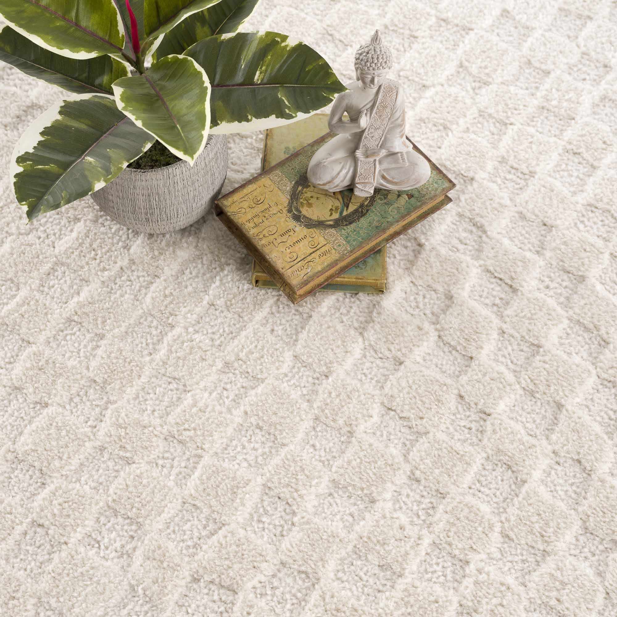 Luna Checkered Area Rug  High Pile  100% Polyester