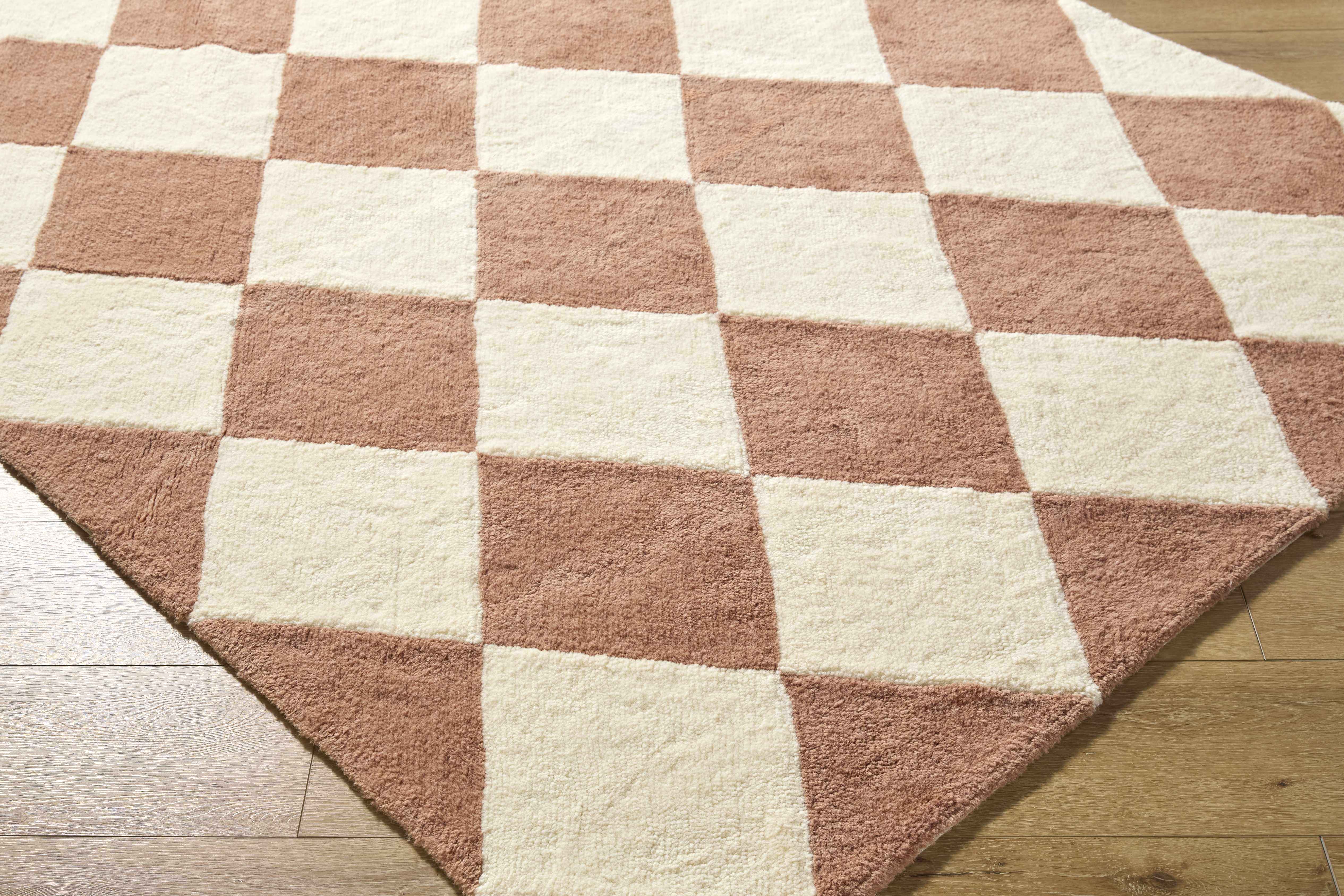 Bela Diamond Washable Wool Rug  Hand Tufted, Medium Pile