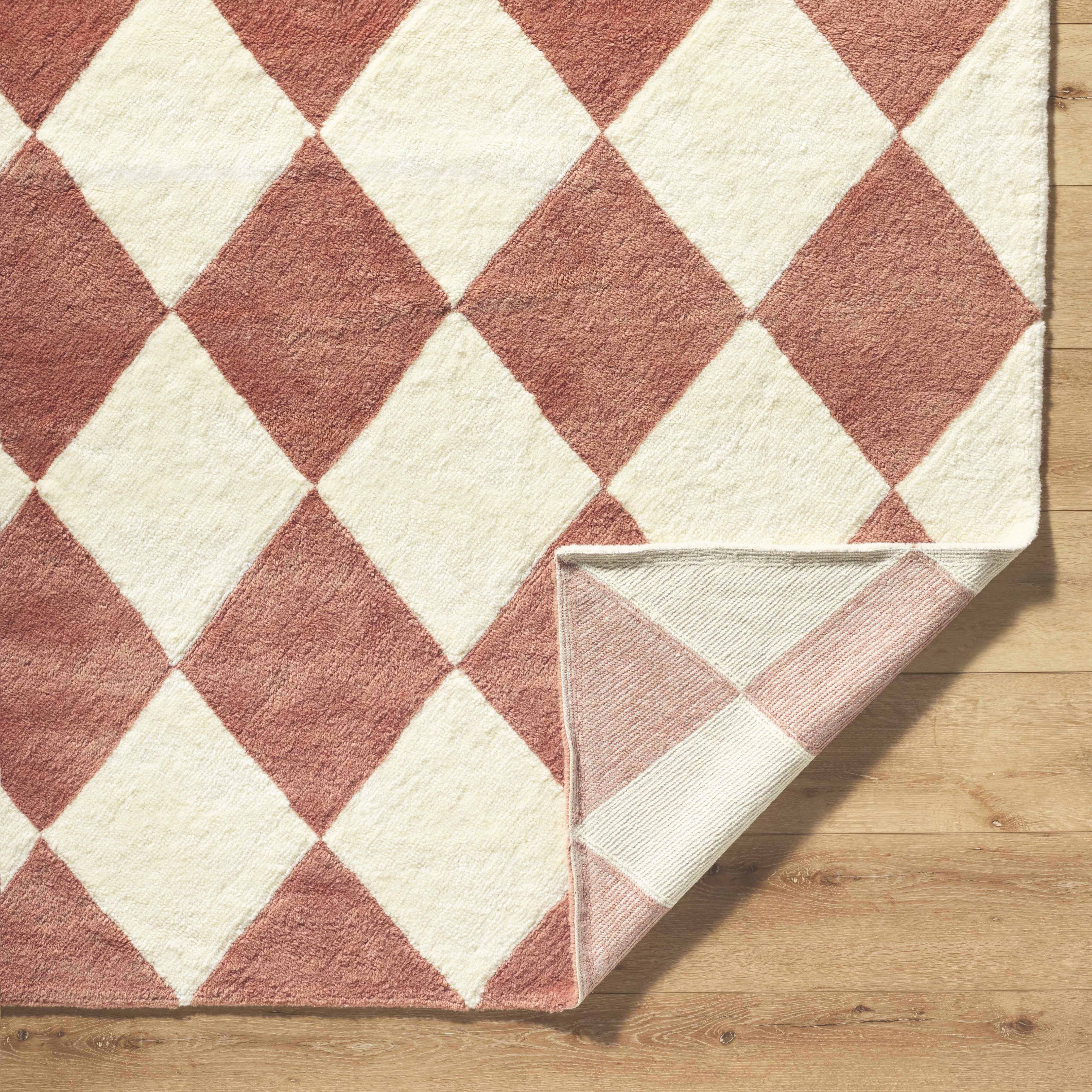 Bela Diamond Washable Wool Rug  Hand Tufted, Medium Pile