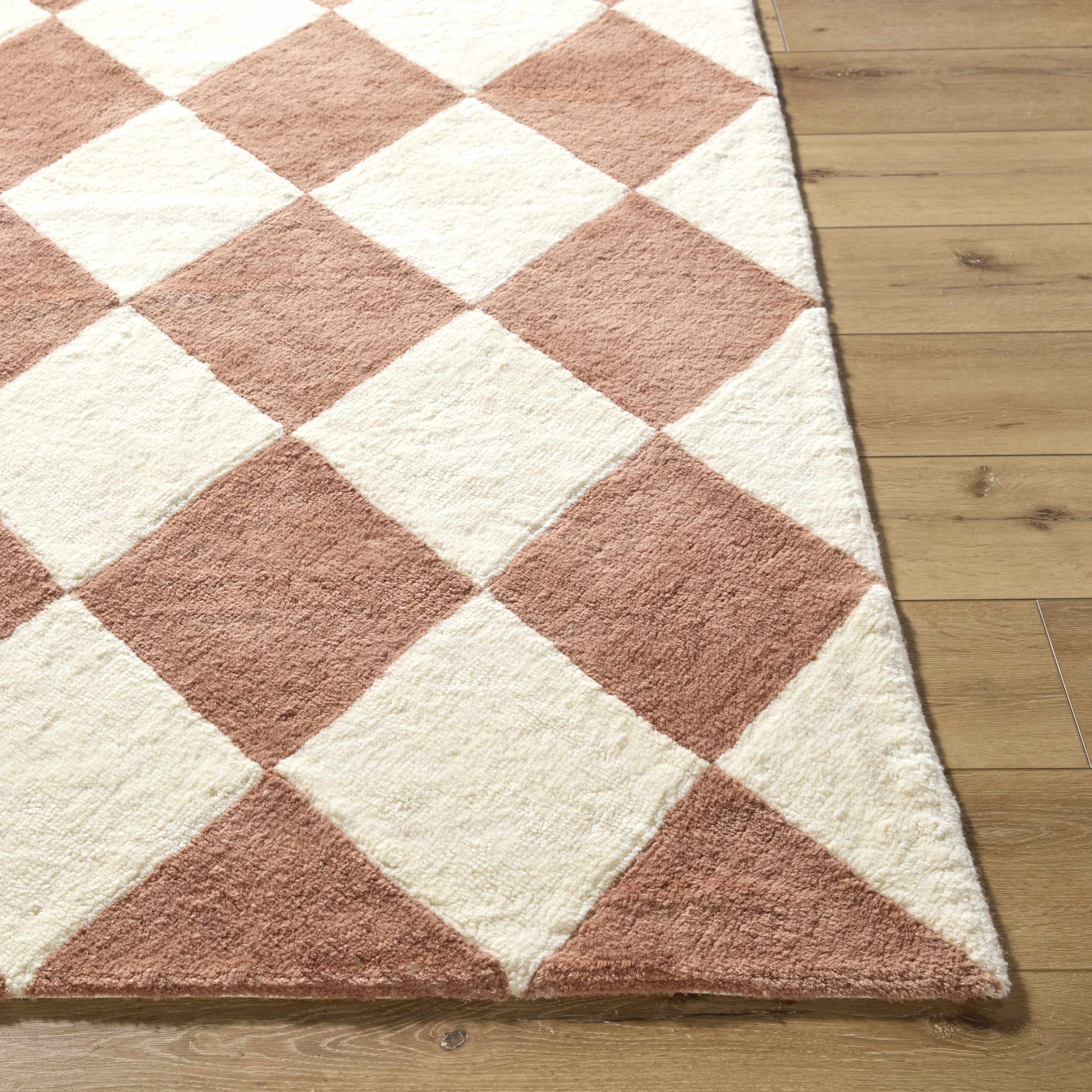 Bela Diamond Washable Wool Rug  Hand Tufted, Medium Pile