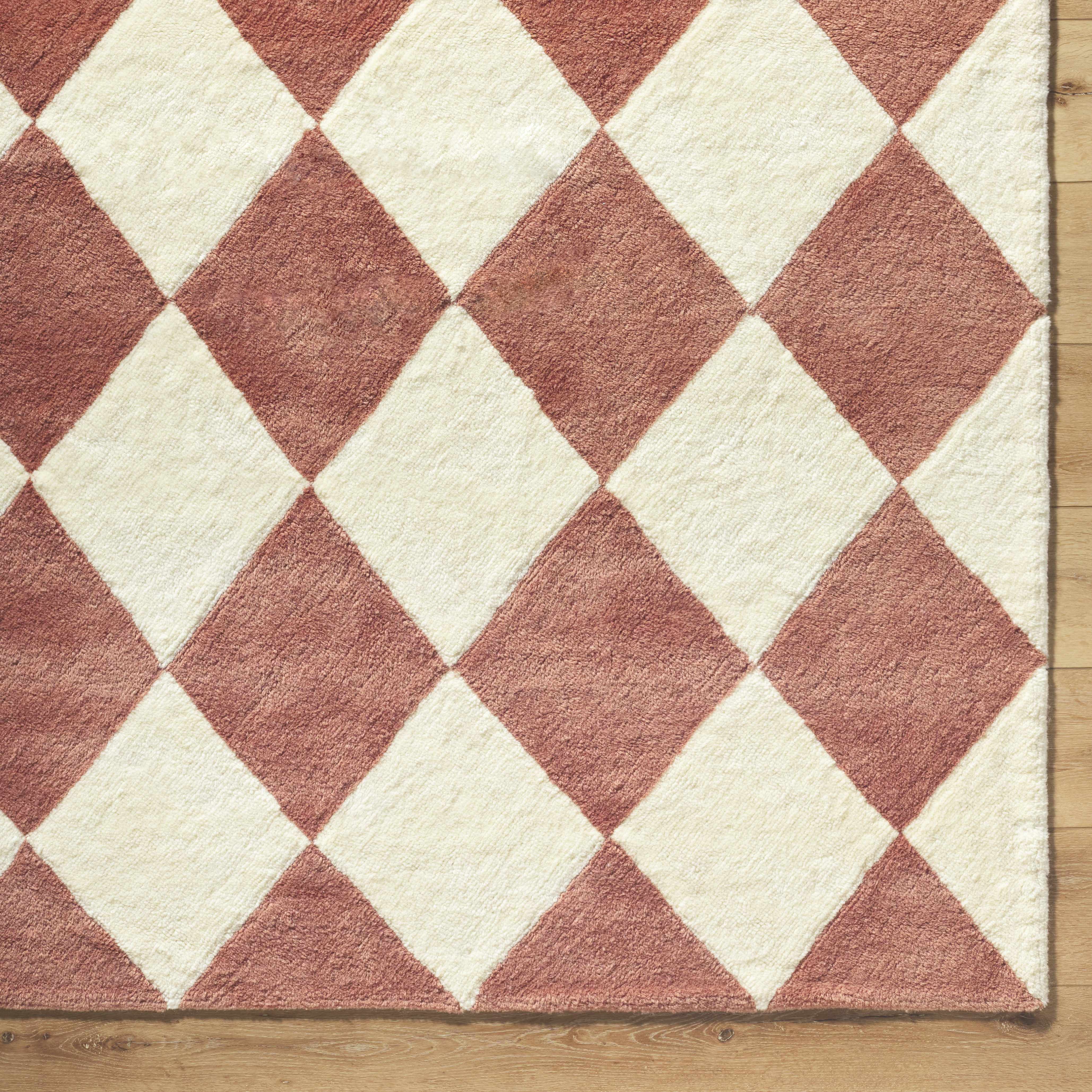 Bela Diamond Washable Wool Rug  Hand Tufted, Medium Pile