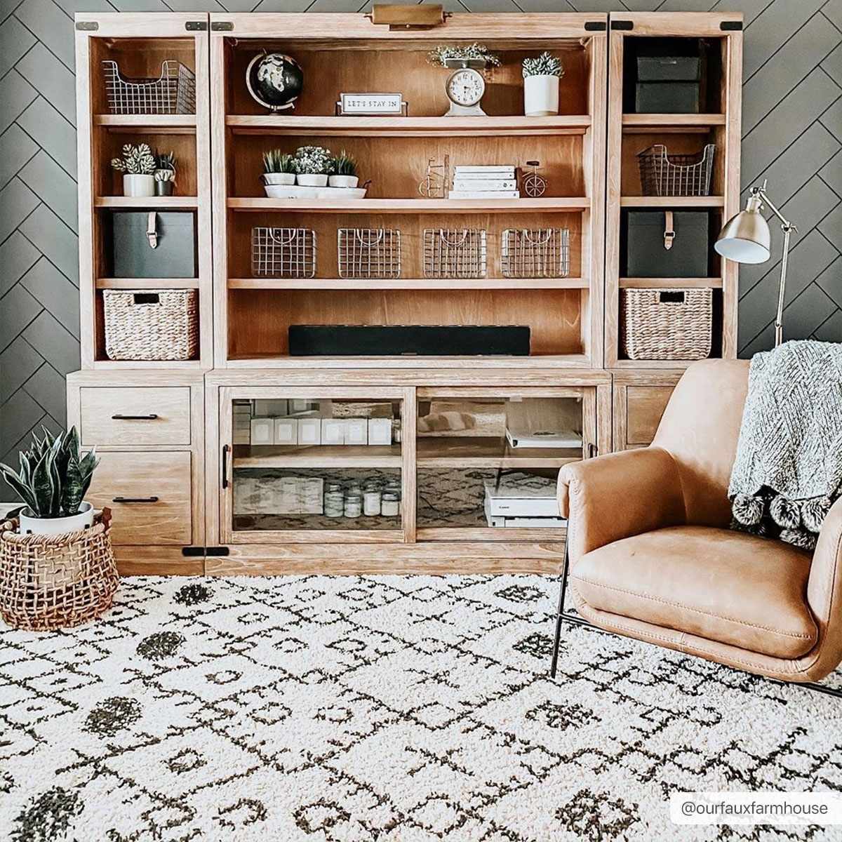 Bello Plush Area Rug  Machine Woven  Charcoal/Beige