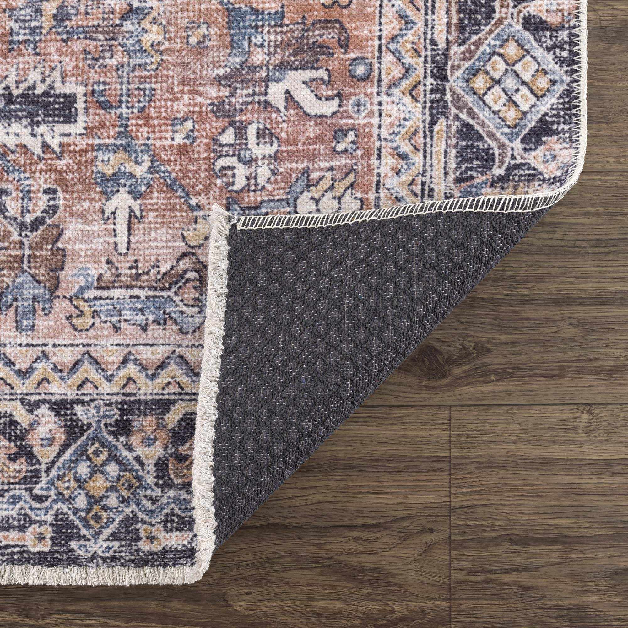 Bela Washable Rug  Traditional Machine Printed Polyester