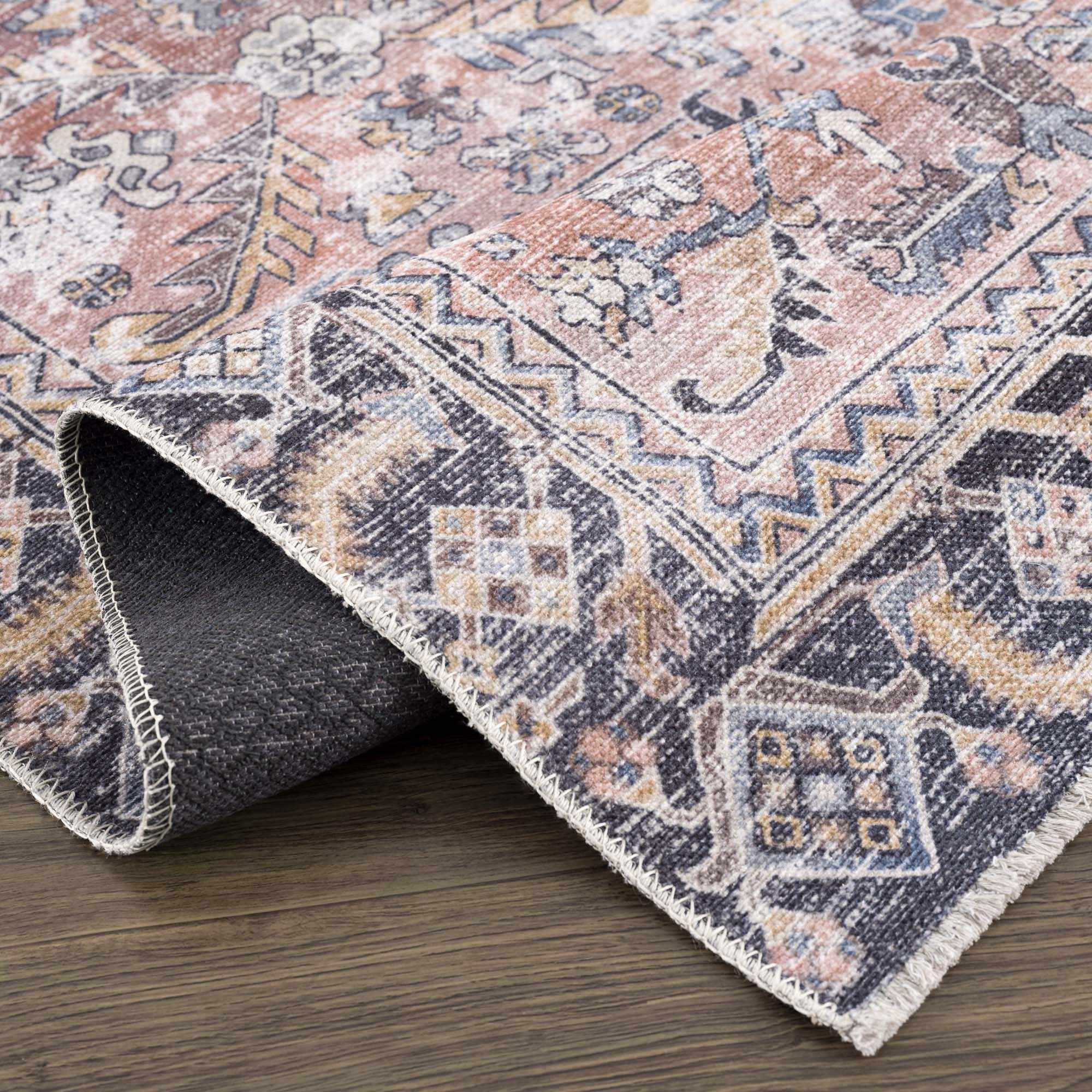 Bela Washable Rug  Traditional Machine Printed Polyester