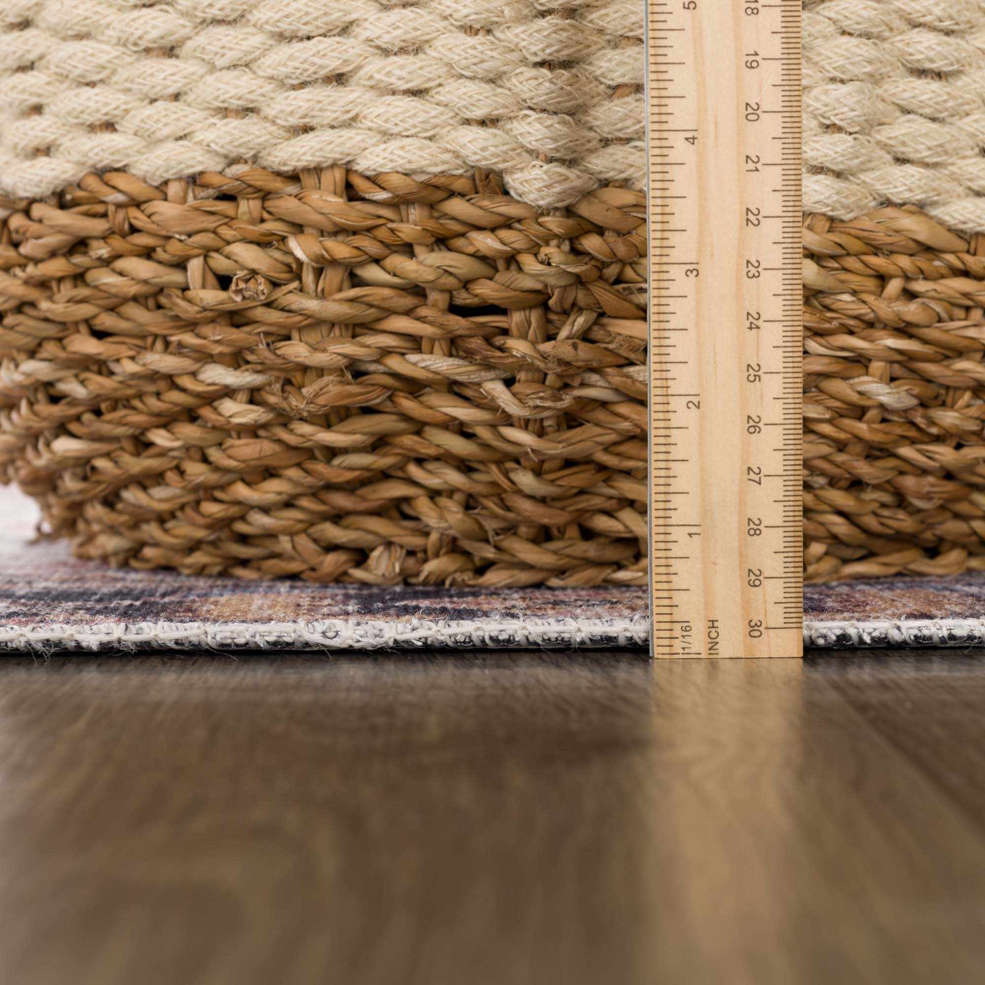 Bela Washable Rug  Traditional Machine Printed Polyester