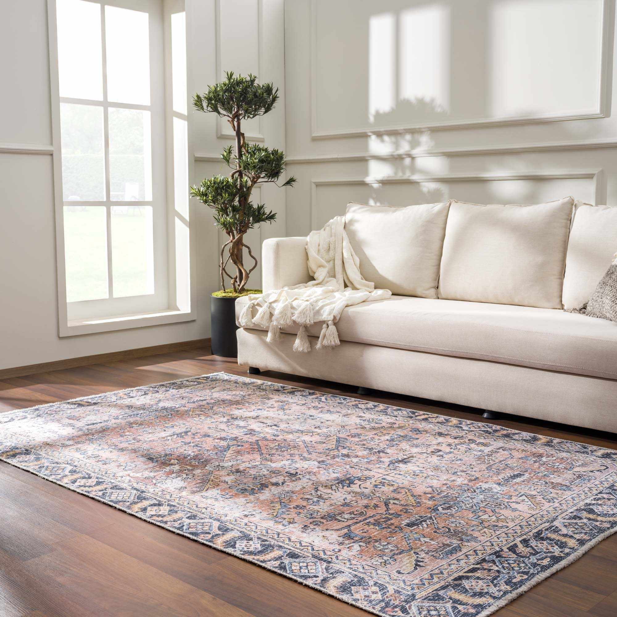 Bela Washable Rug  Traditional Machine Printed Polyester