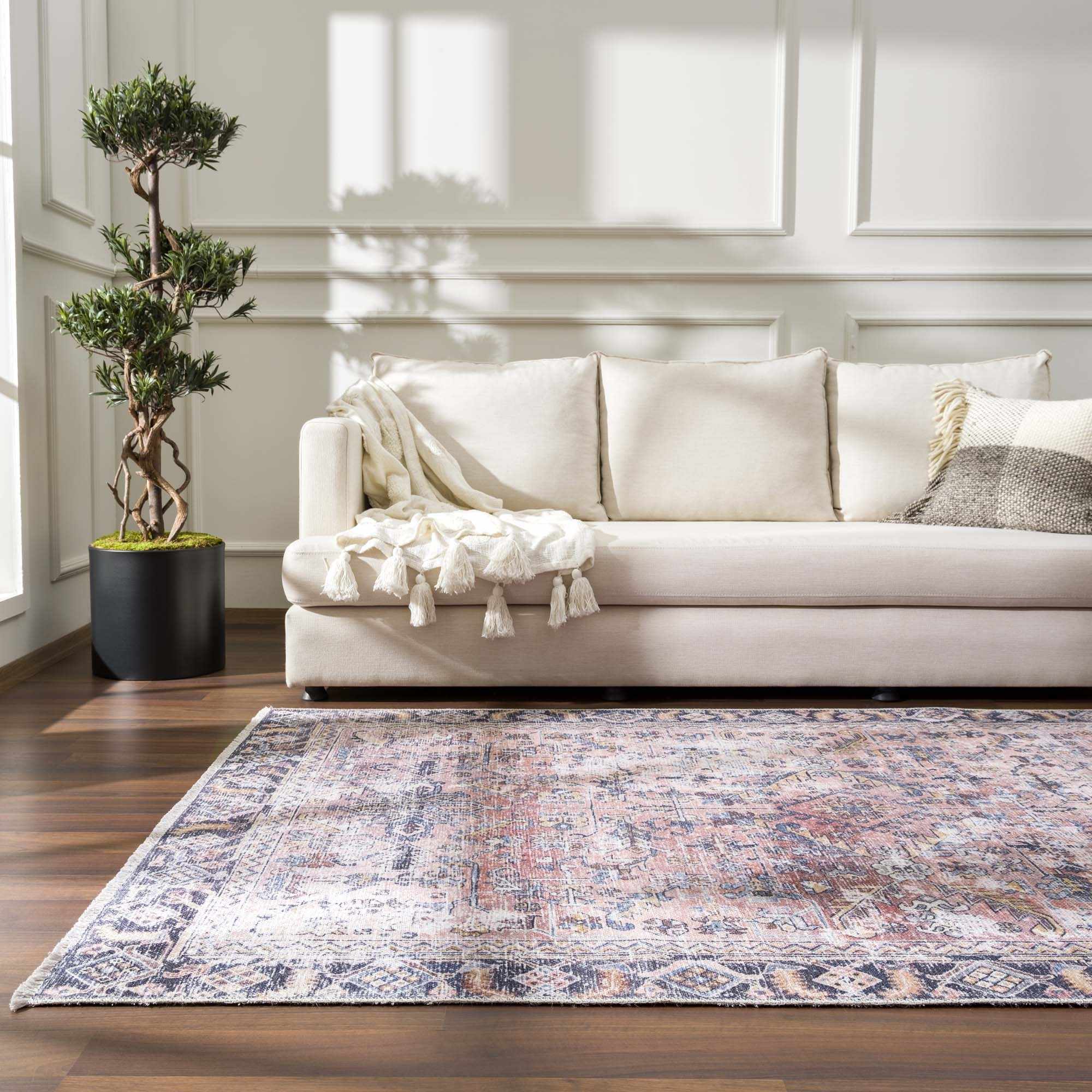 Bela Washable Rug  Traditional Machine Printed Polyester