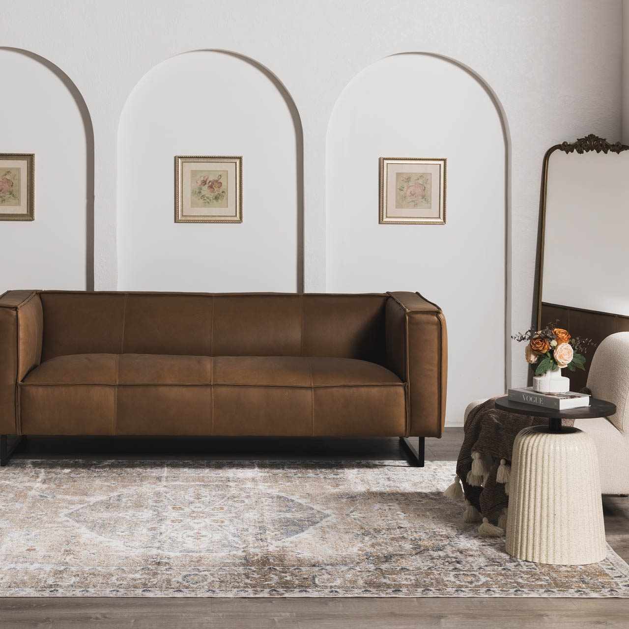 Bela Washable Rug  Medium Pile  100% Polyester  Traditional Style