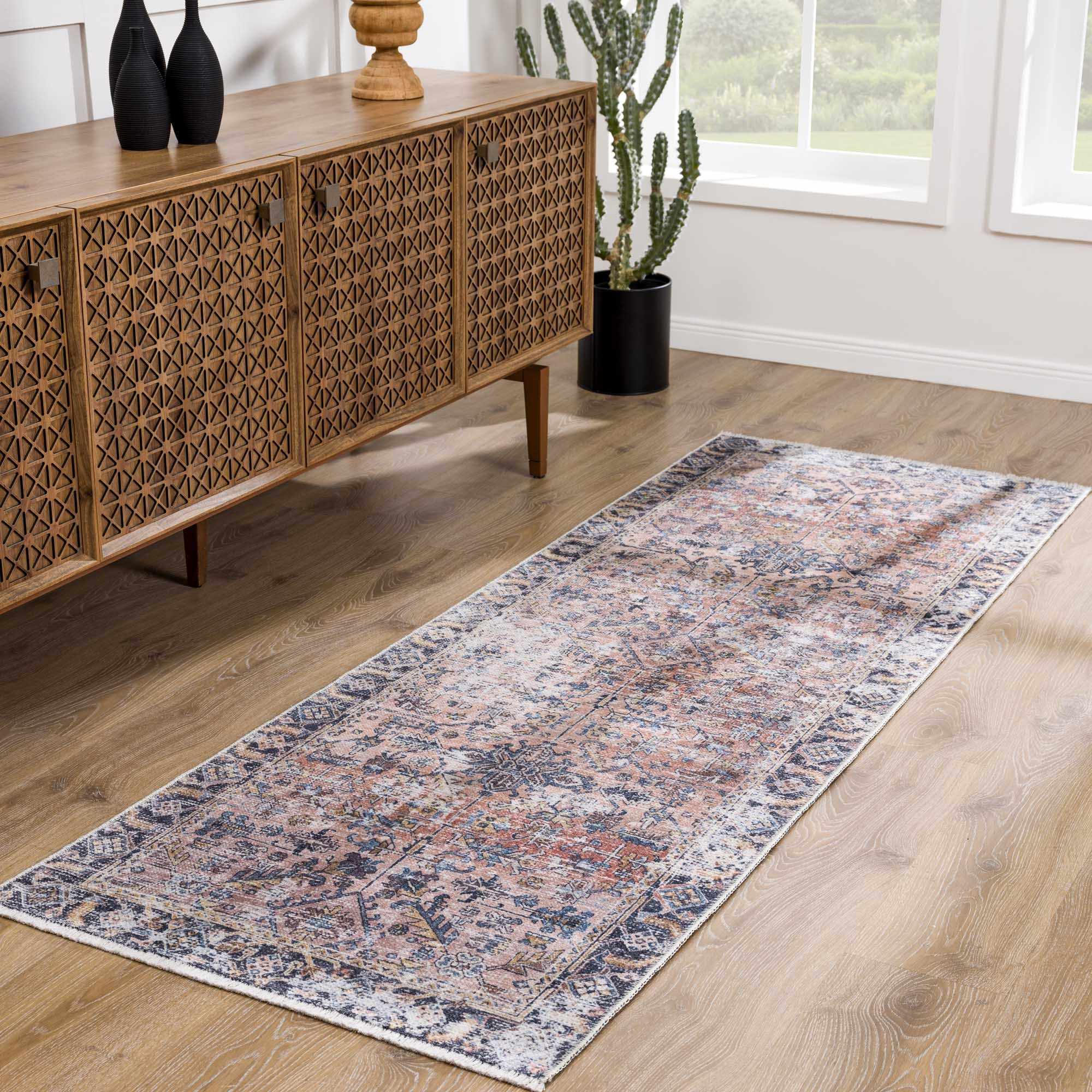 Bela Washable Rug  Traditional Machine Printed Polyester