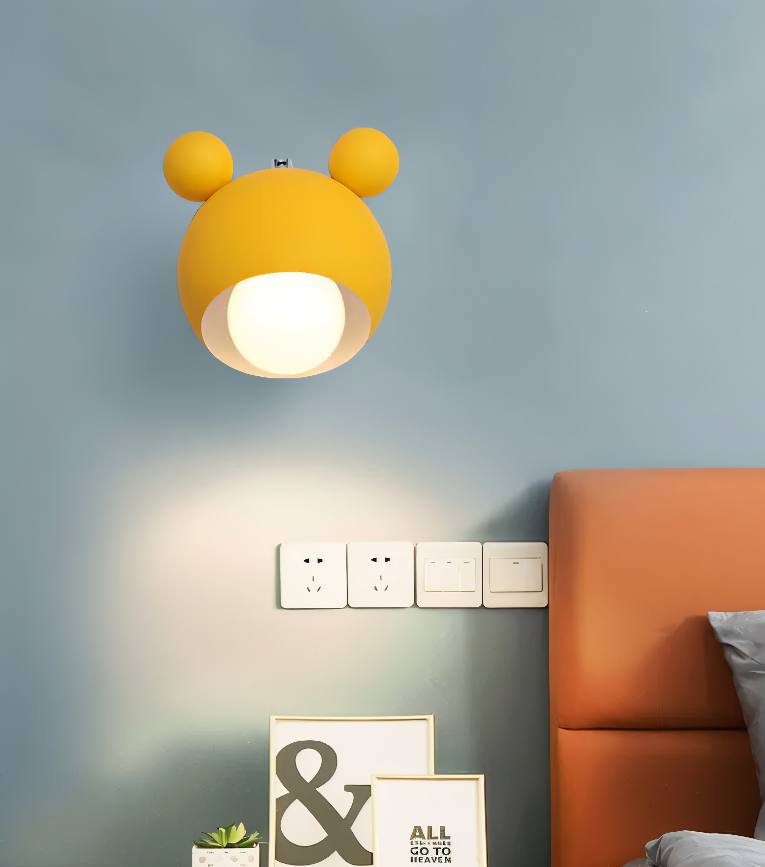 Blinky Wall Lamp | Adjustable Light Direction, Aluminium & Wood