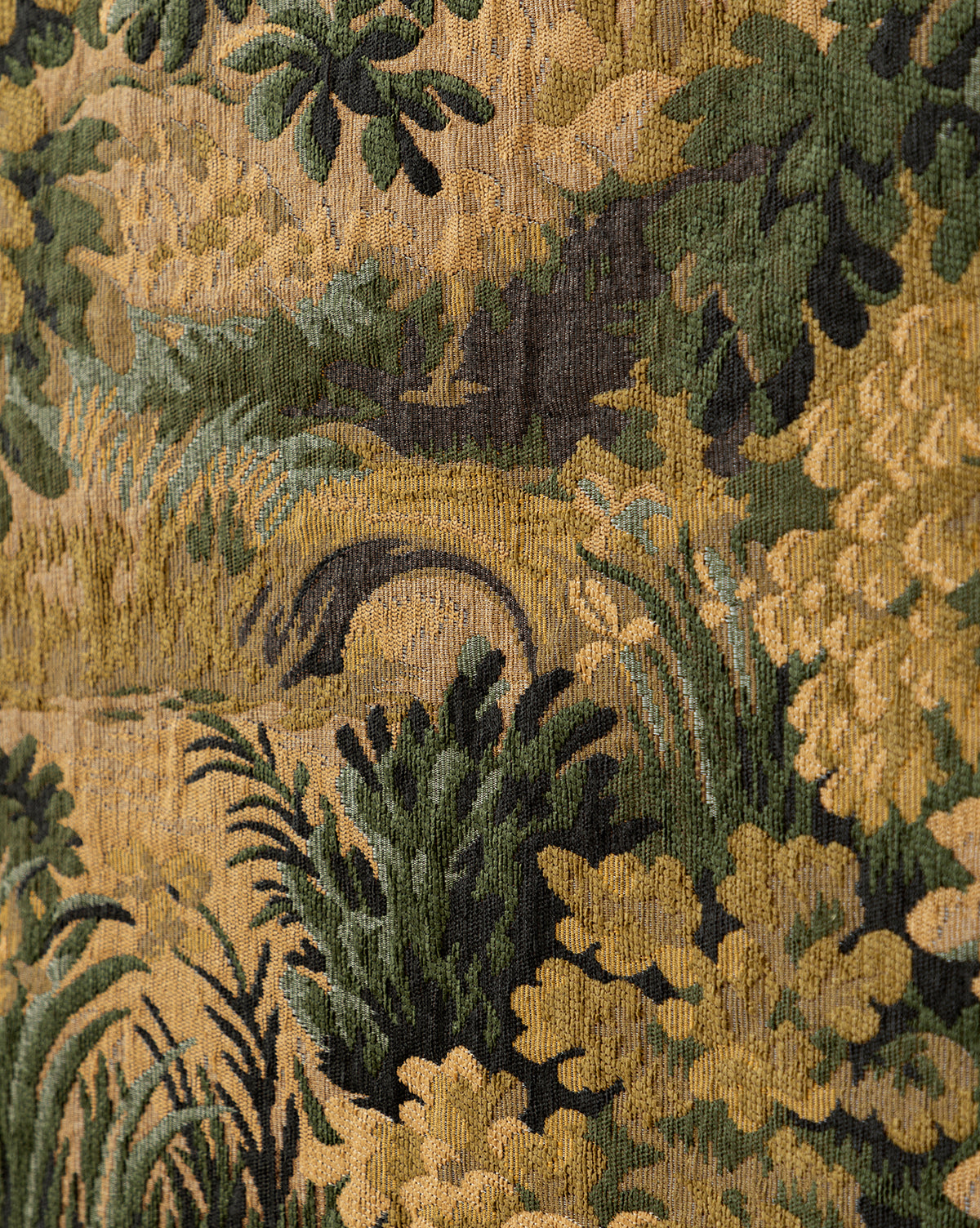 Bello Wall Tapestry  Botanical Design, Old-World Charm