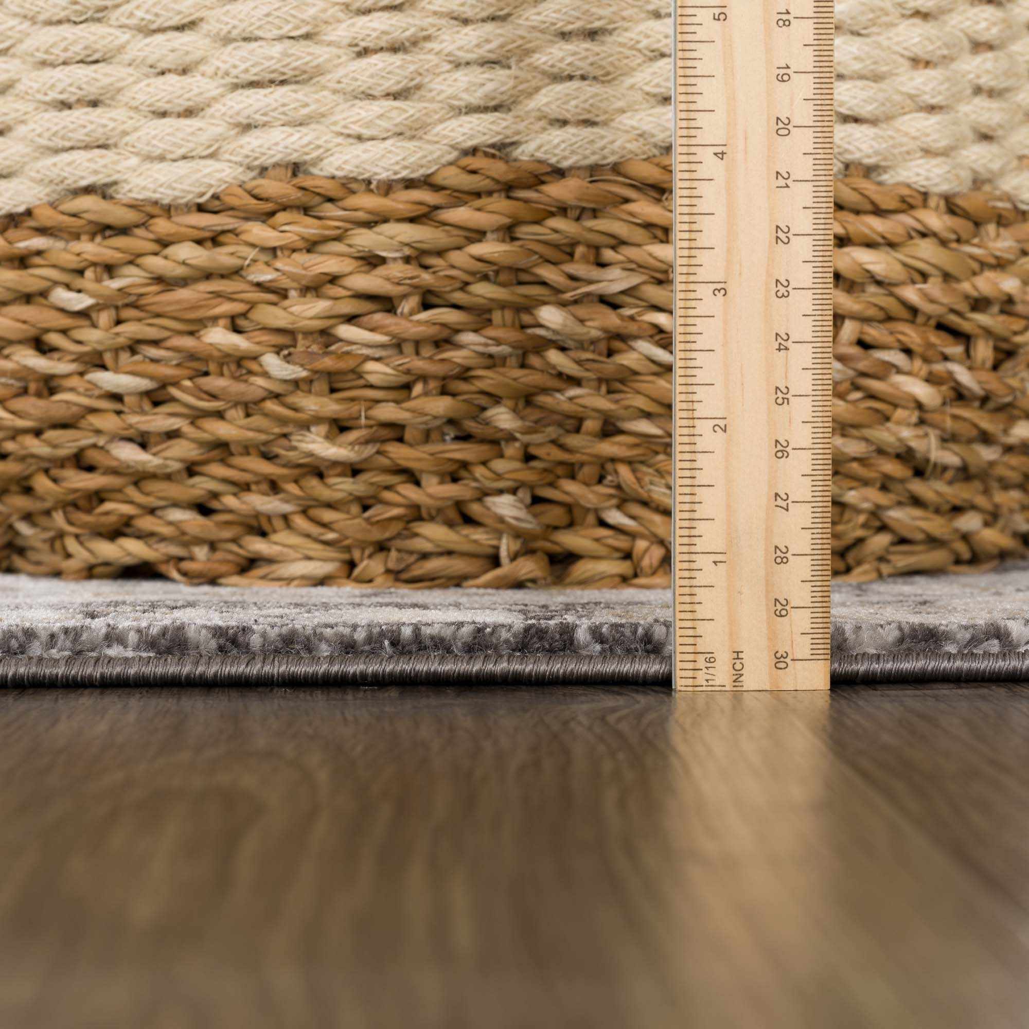 Minoan Area Rug  Traditional Machine Woven  Hexagonal Pattern