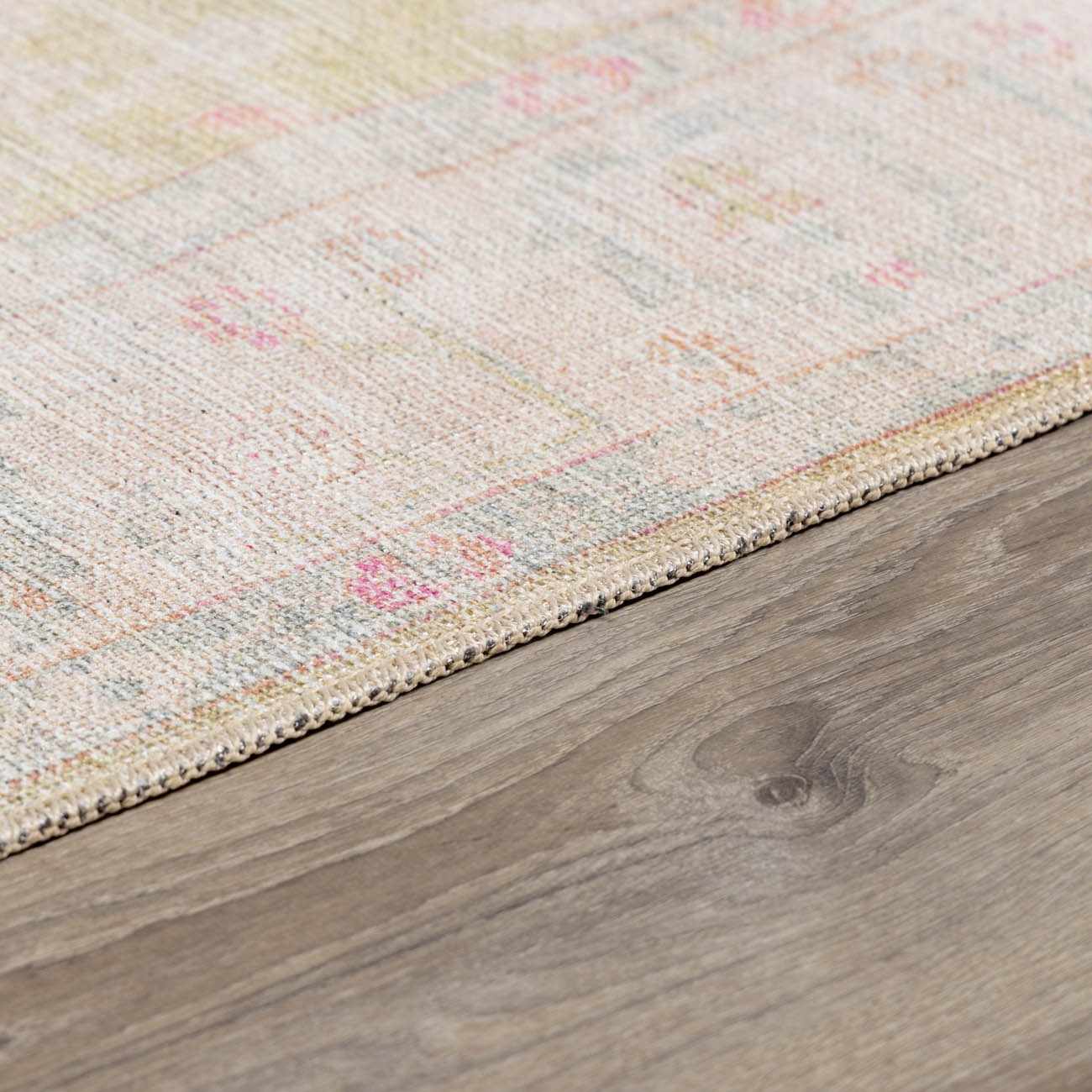 Bela Washable Rug  Machine Woven  Low Pile  Traditional Style